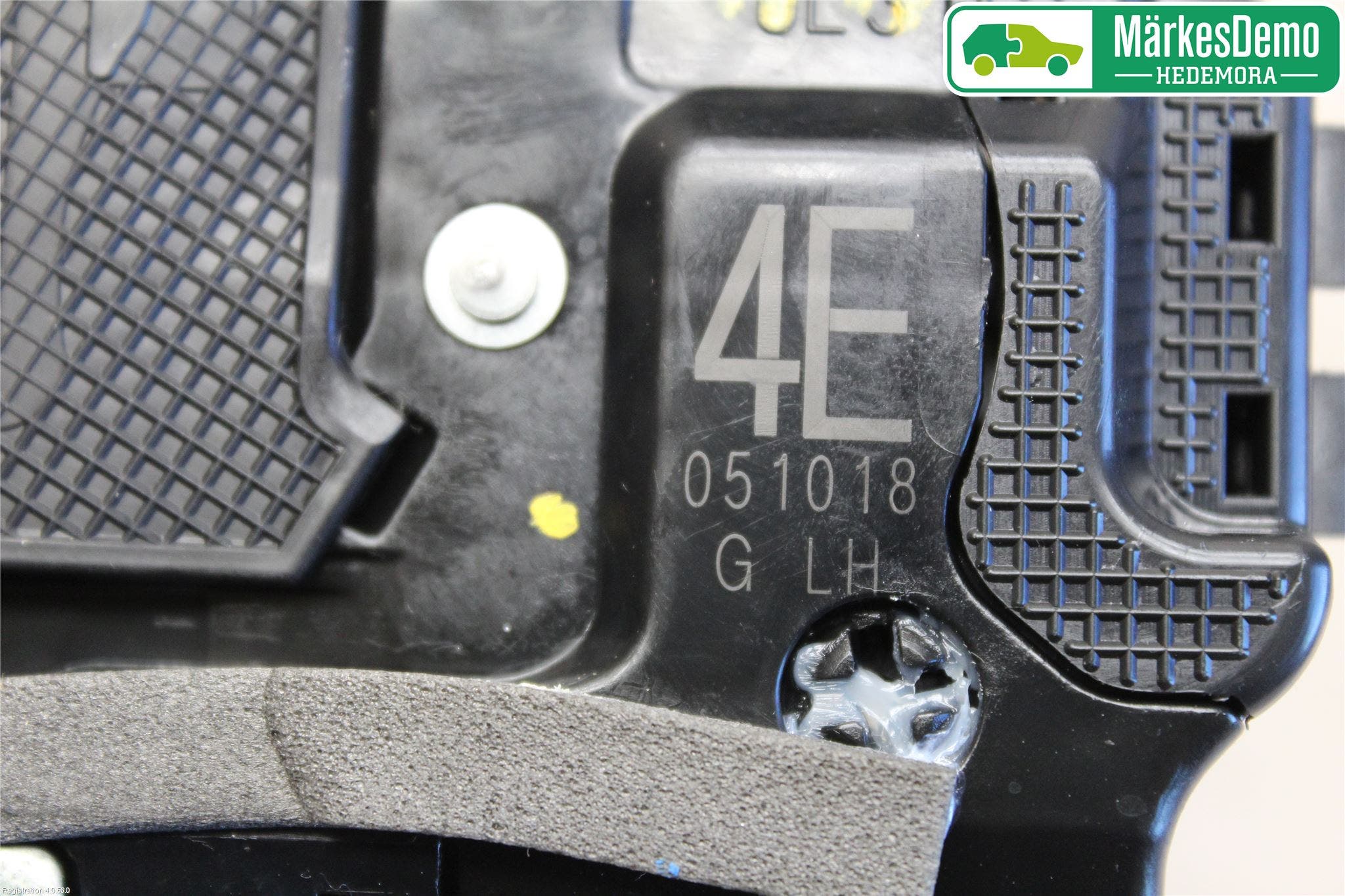 Toyota COROLLA 19- Låskista-Dörrlås