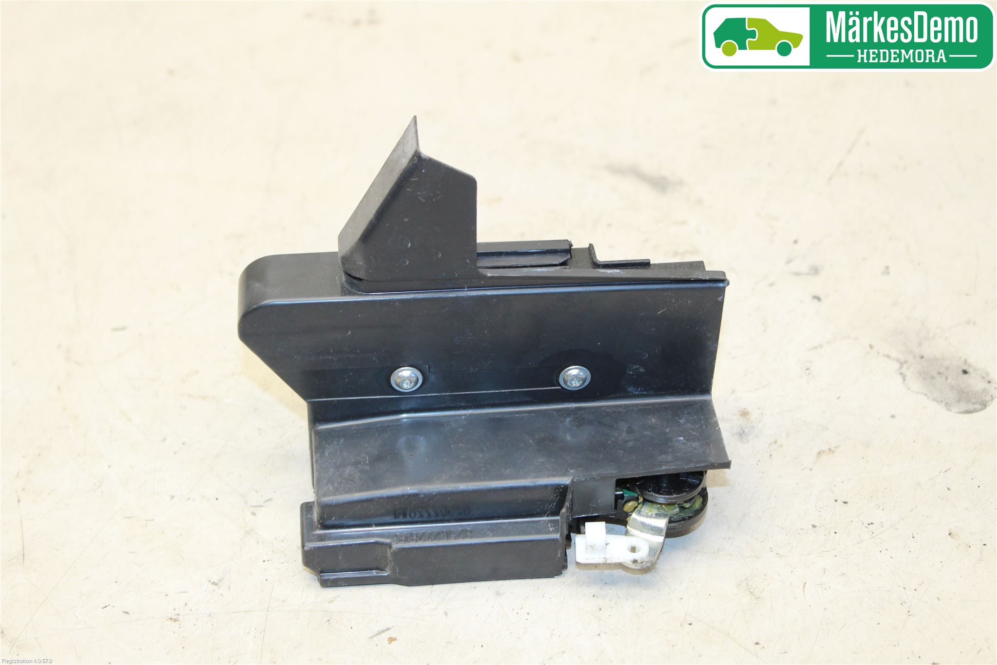 Dacia SANDERO/STEPWAY 13-20 Låskista-Dörrlås