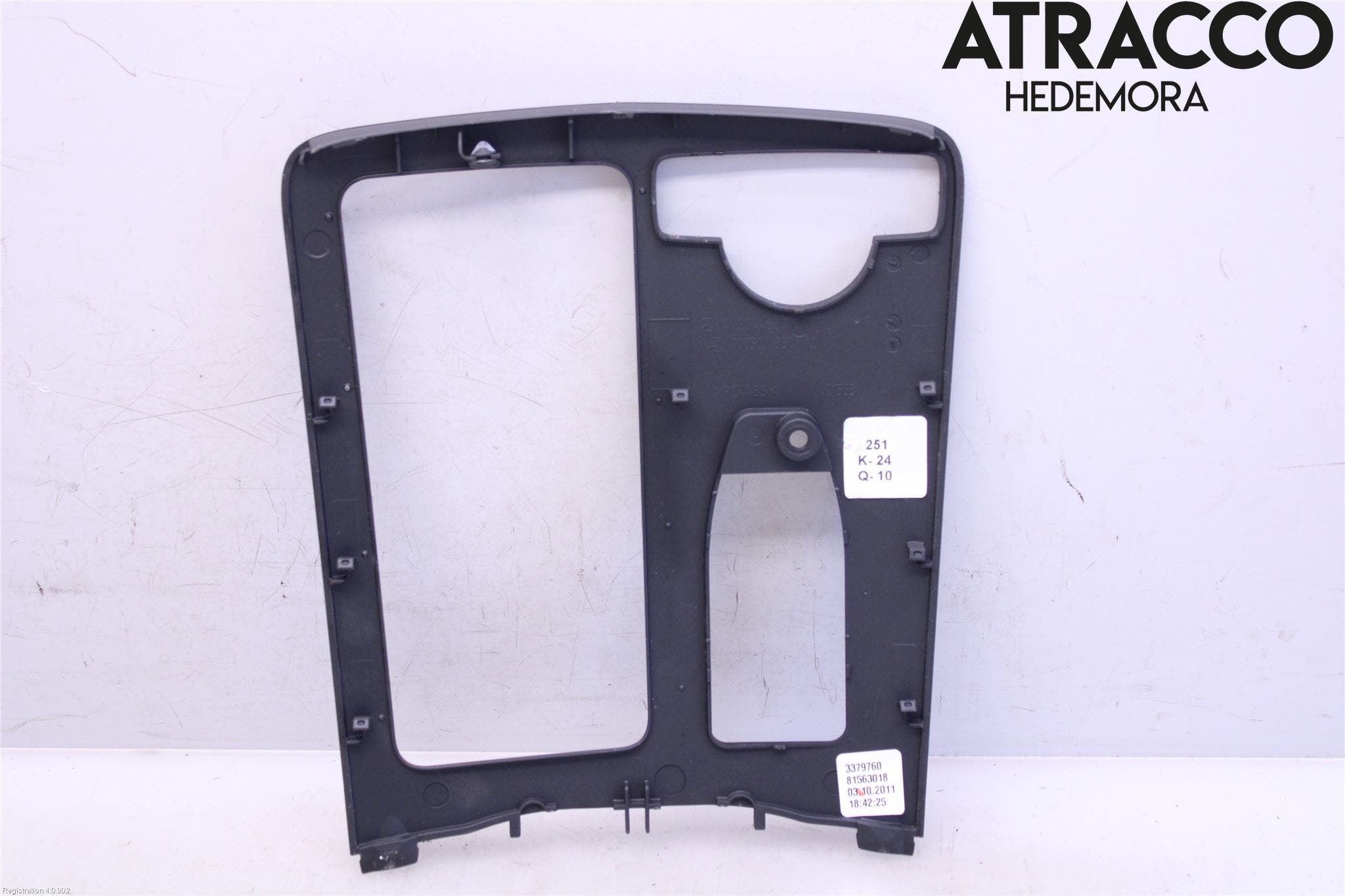 Mercedes-Benz MB C-KLASS (W204) 07-15 Instrumentkonsoll Mitt