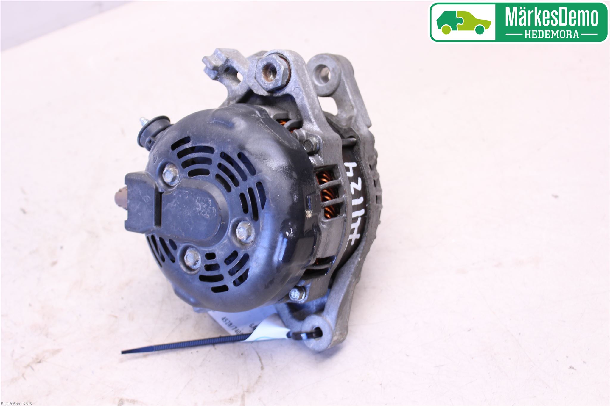 Toyota YARIS XP130 12-14 Generator