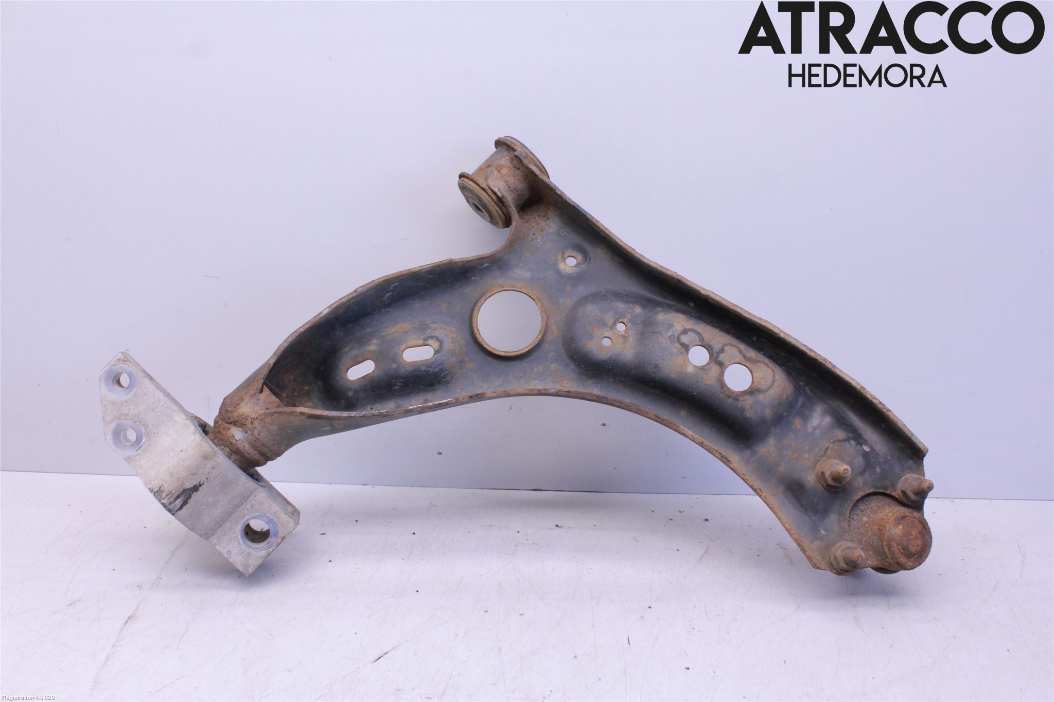 Seat LEON 06-12 Bärarm Fram Undre Vä