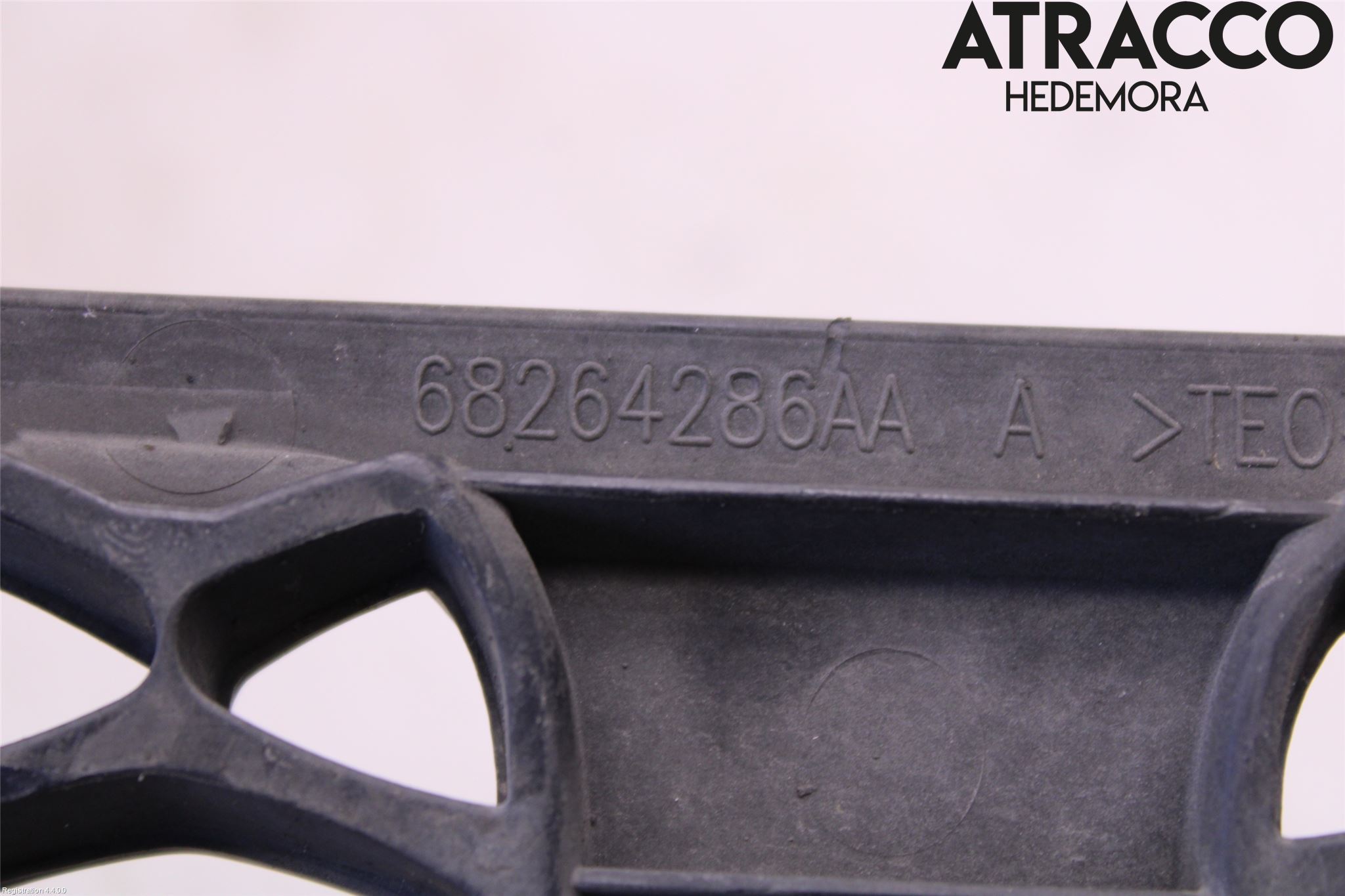 Jeep GRAND CHEROKEE 10-20 Grilldel Mitt