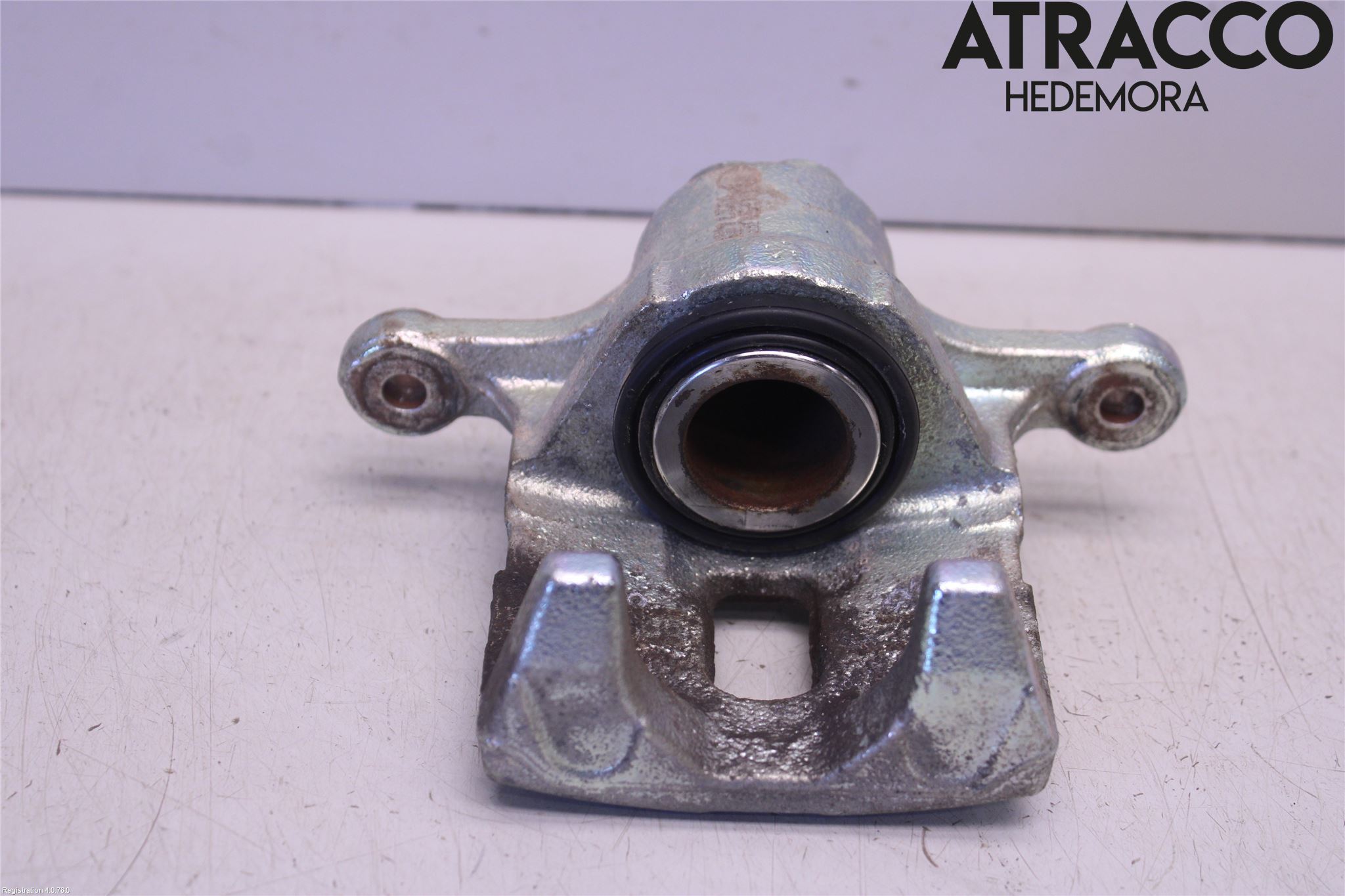 Subaru LEGACY    04-06 Bromsok Bak Vänster