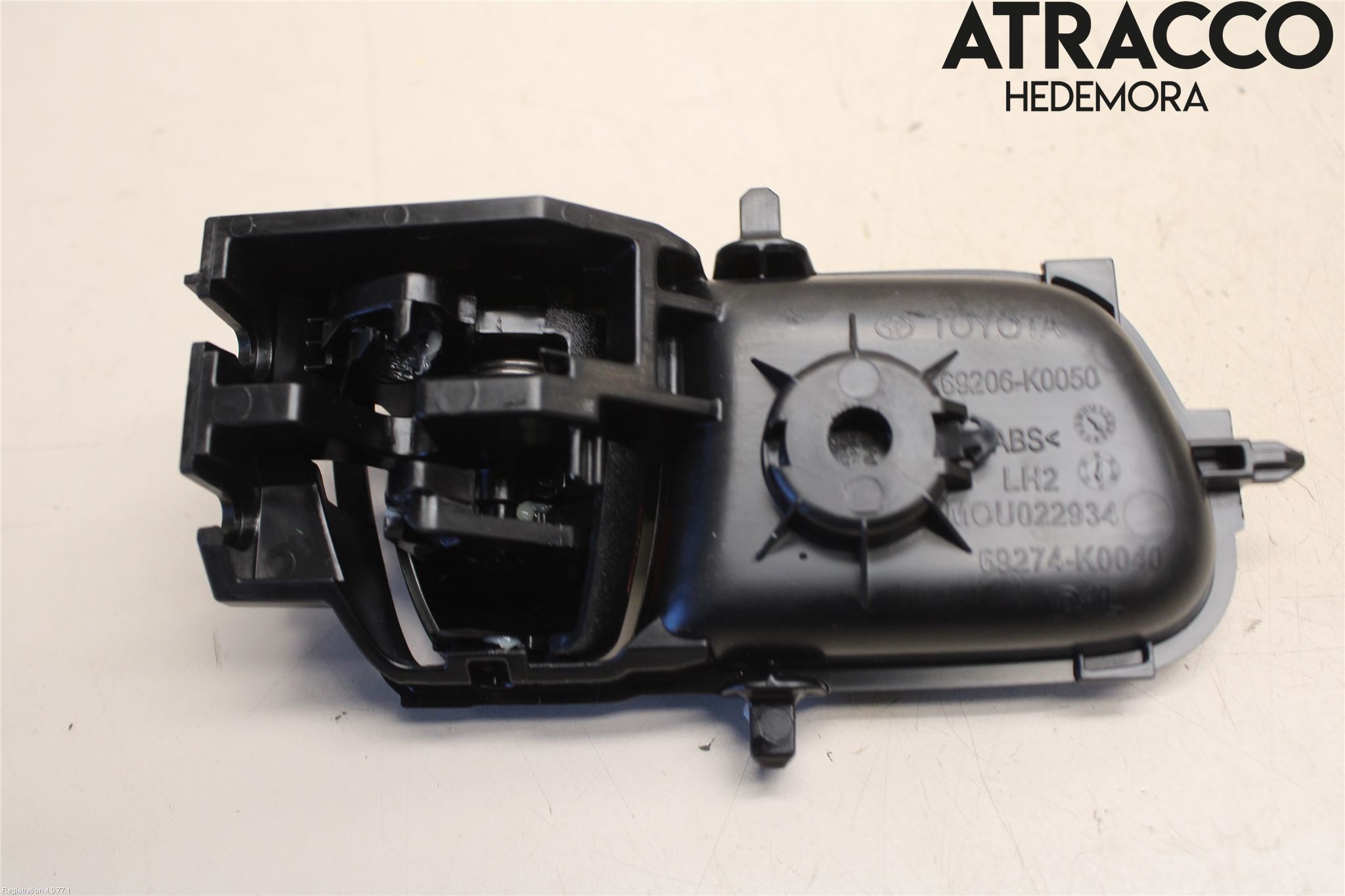 Toyota YARIS XP21 20- Dörrhandtag Inre Vä