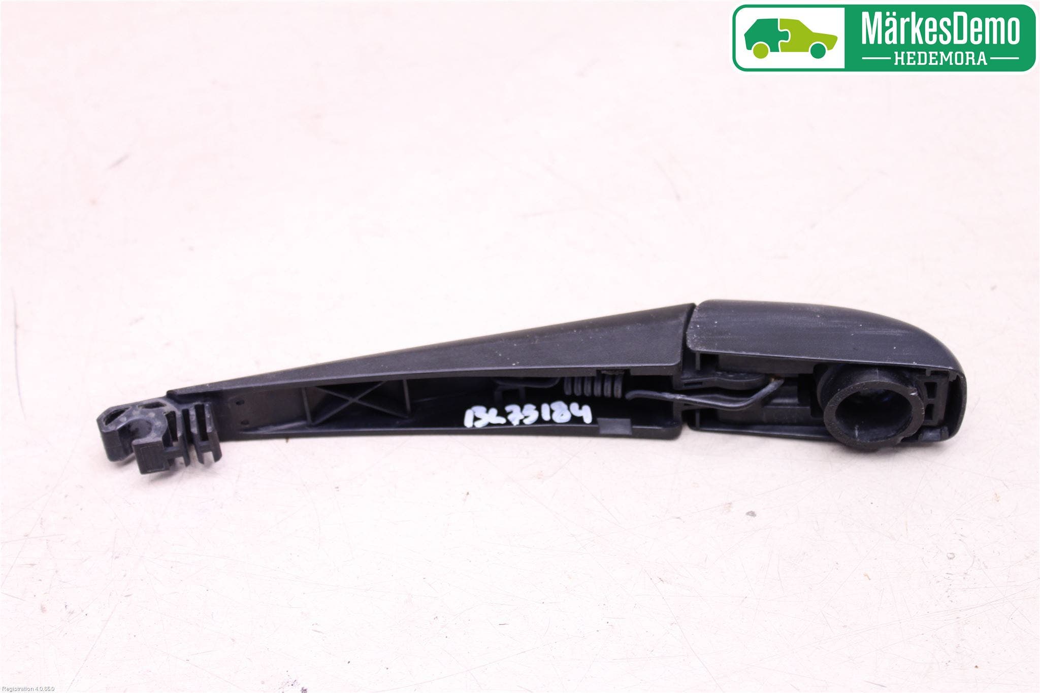 Toyota AURIS 13-19 Torkararm-Bakruta