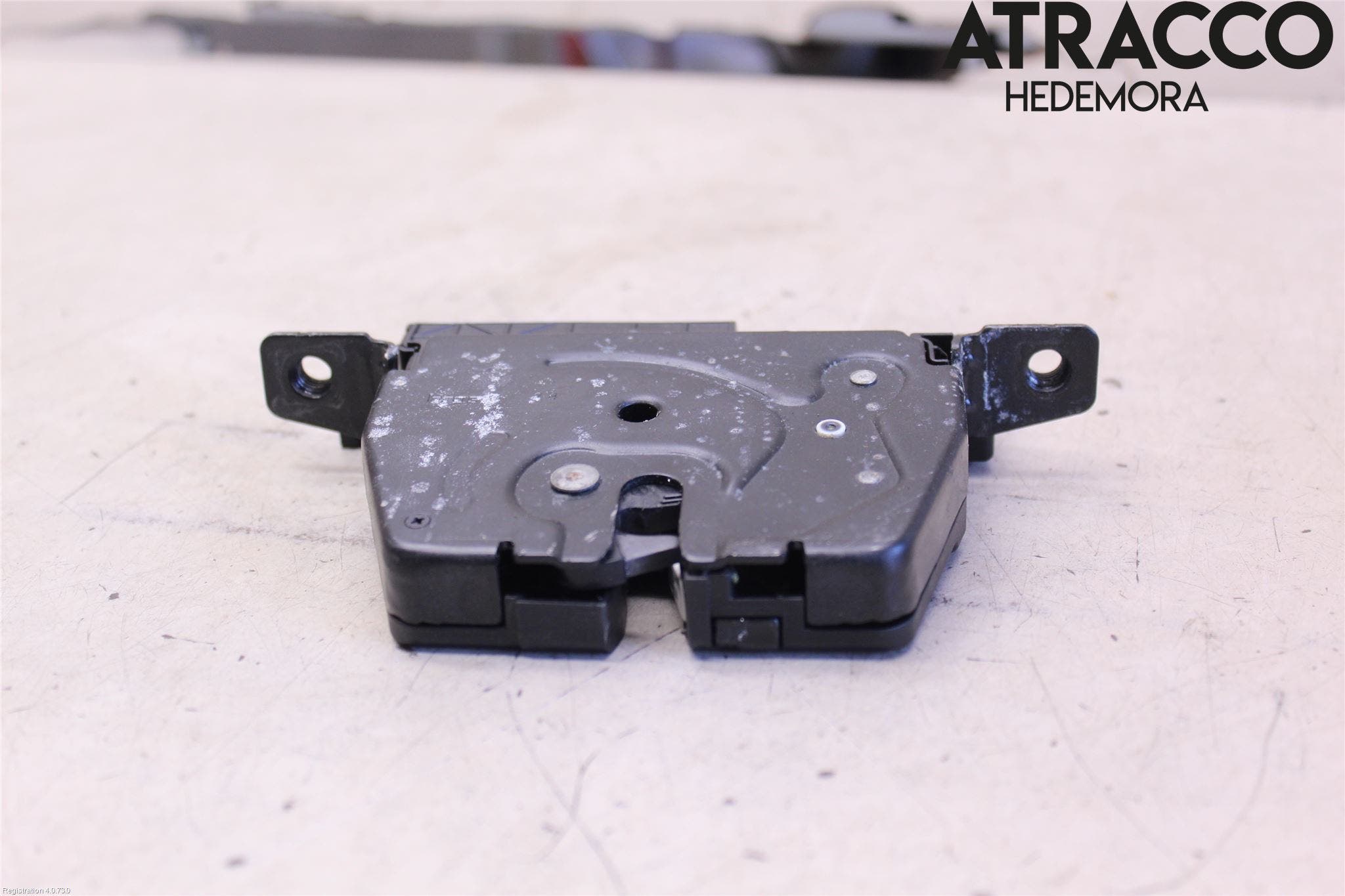 BMW X1 E84 10-15 Låskista Baklucka