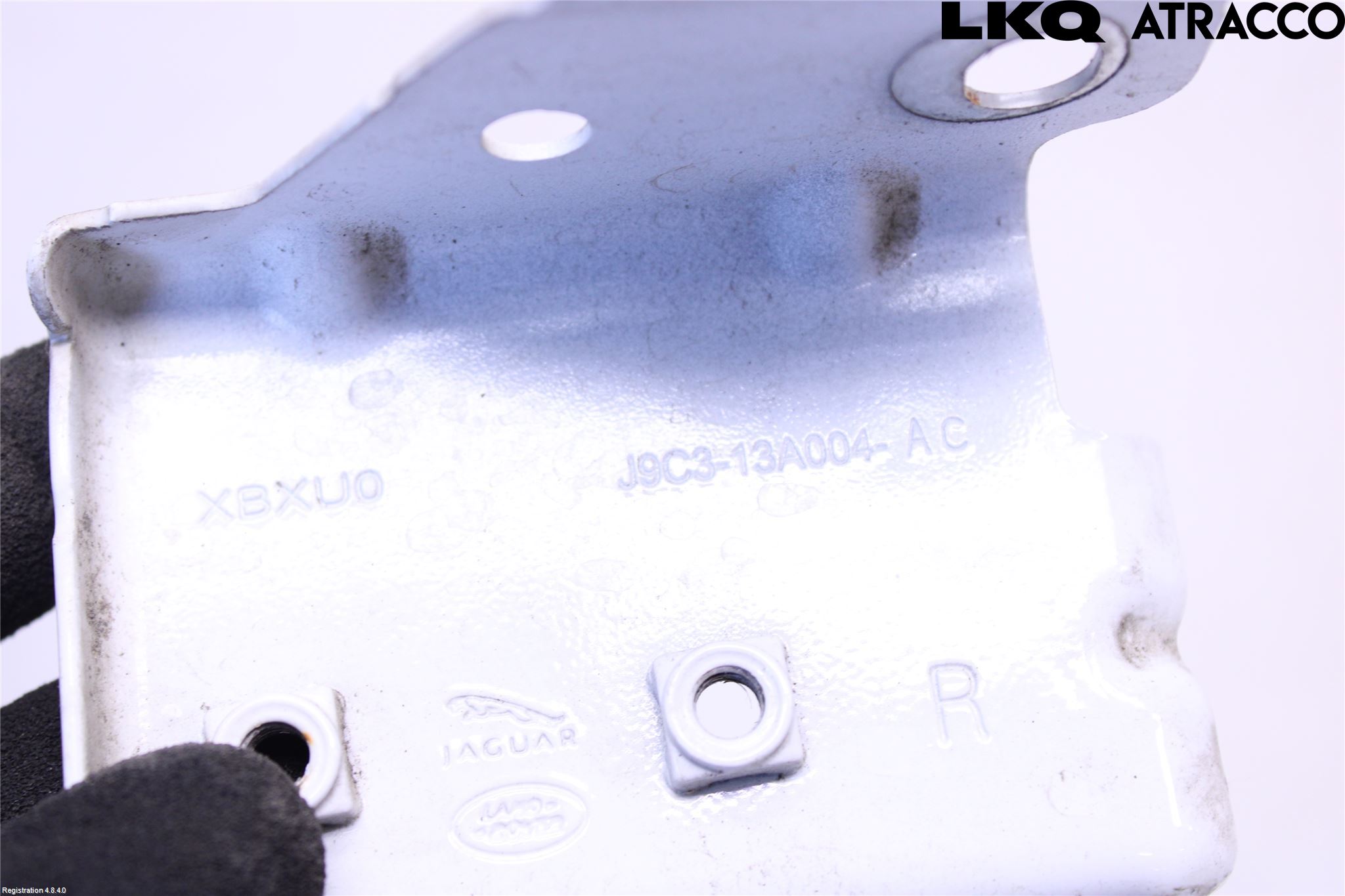 Jaguar E-PACE 17- Skärmfäste Fram Hö