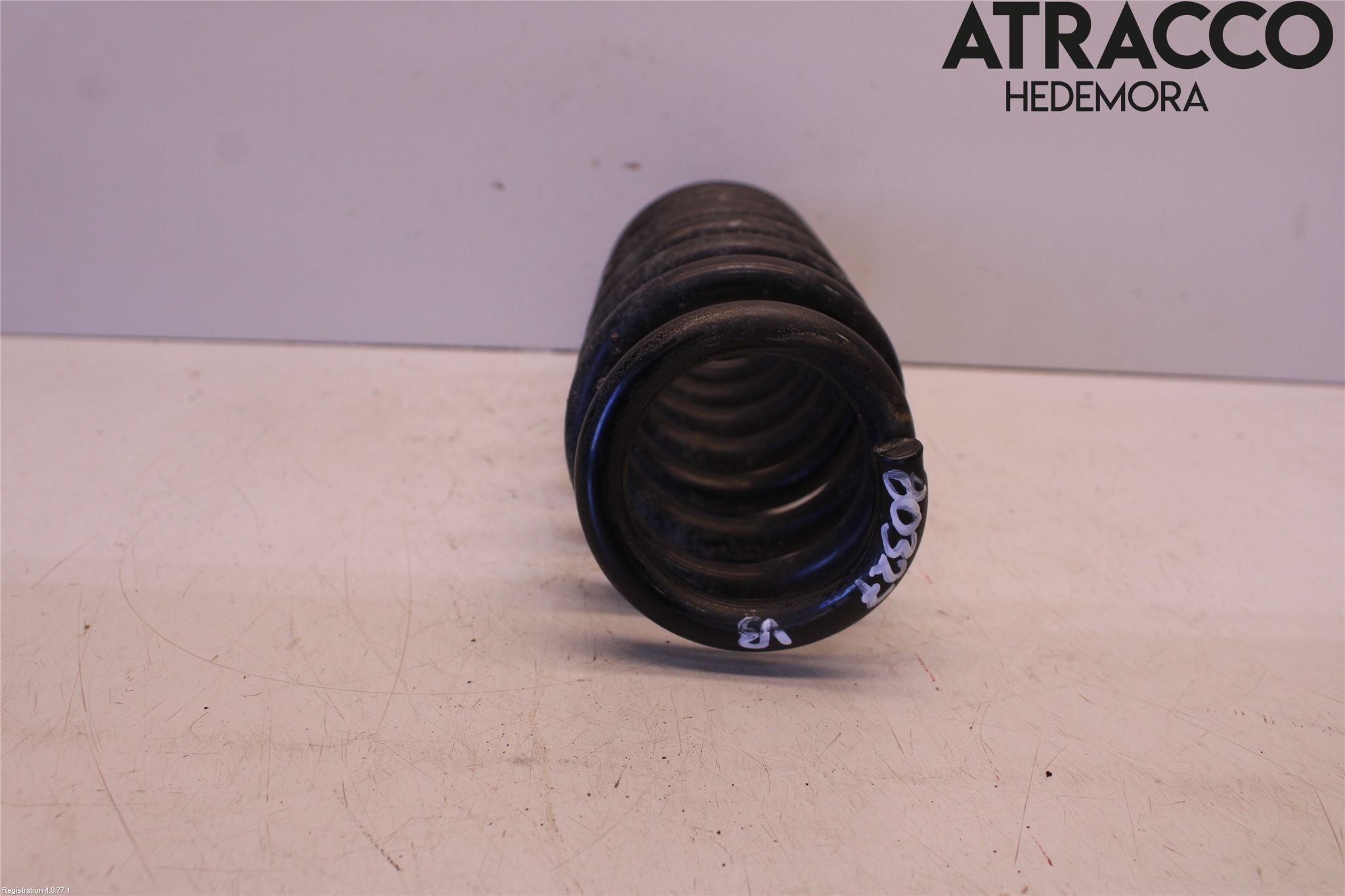 BMW 1 E87/81 5D/3D 03-11 Fjäder Bak