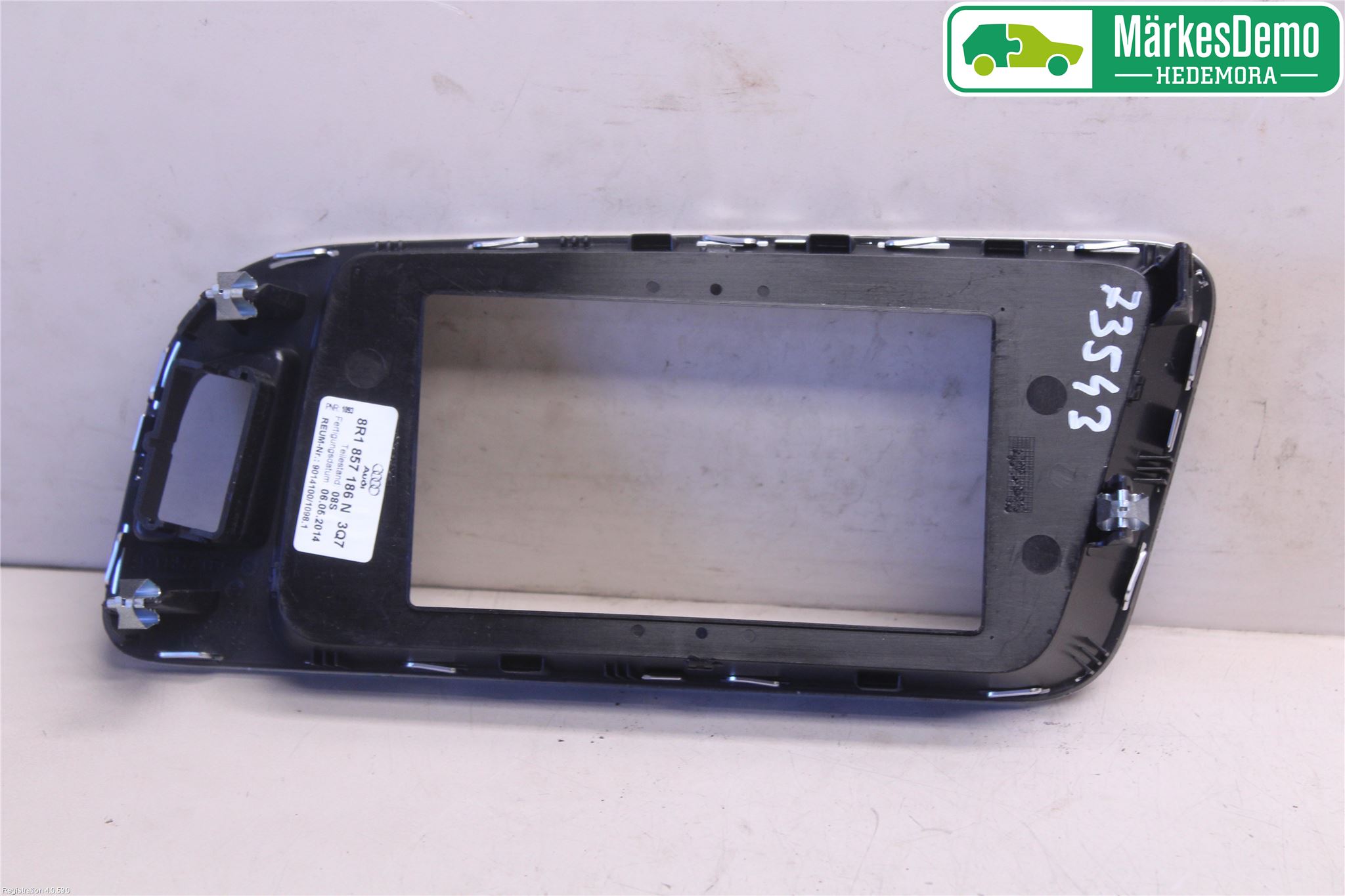 Audi Q5 09-16 Instrument-Radio Sarg