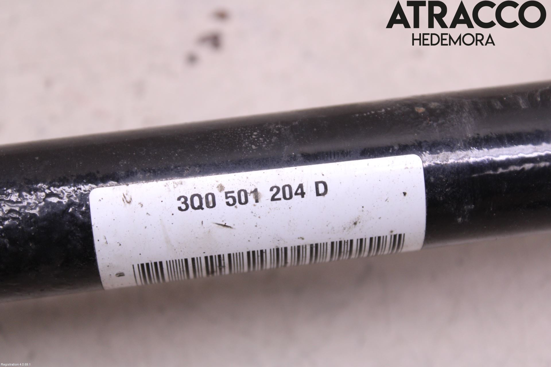 Volkswagen VW PASSAT 15-19 Drivaxel Bak Höger