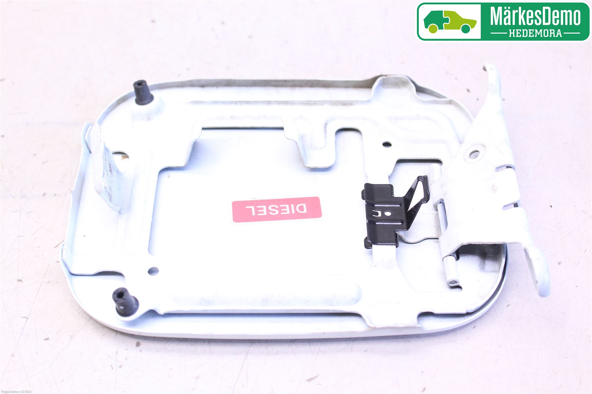 Nissan QASHQAI 14-17 Tanklucka