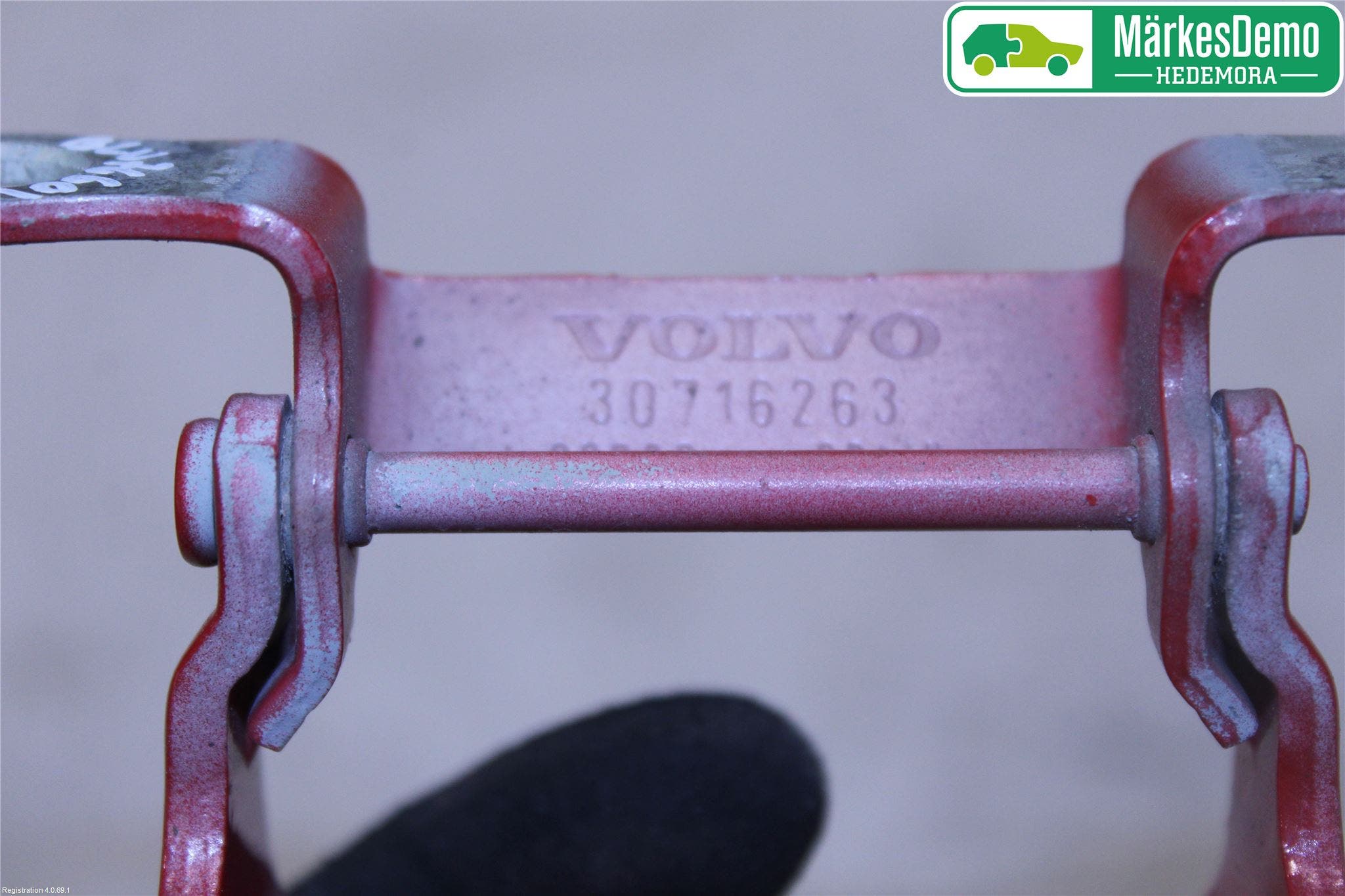 Volvo V50 08-12 Bakluckegångjärn Vä