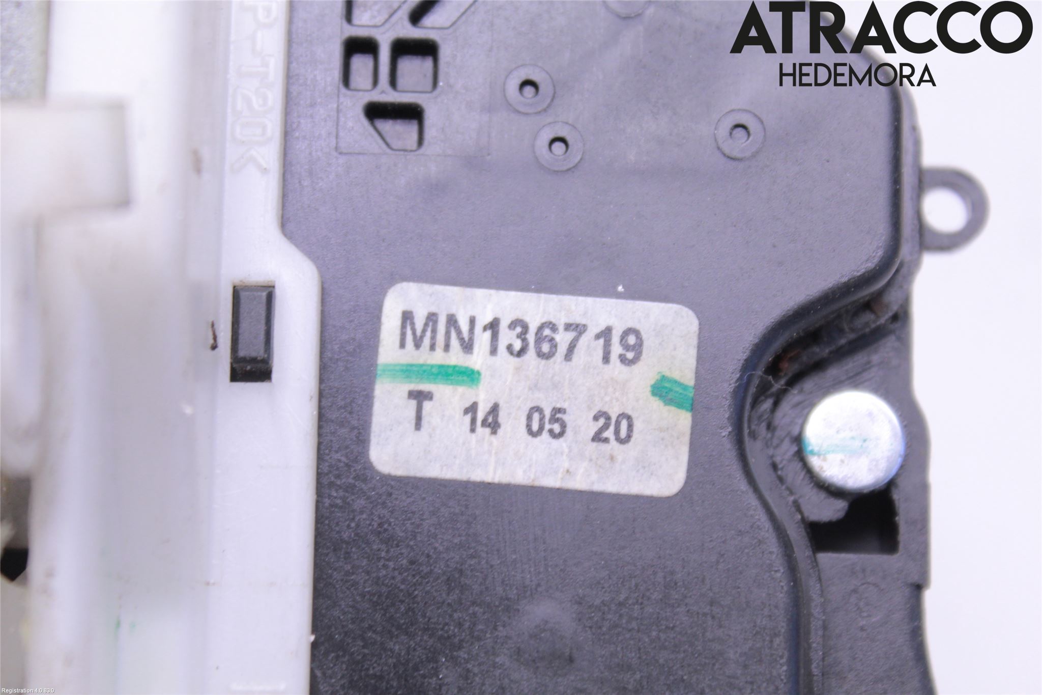 Mitsubishi L200 06-15 Låskista-Dörrlås