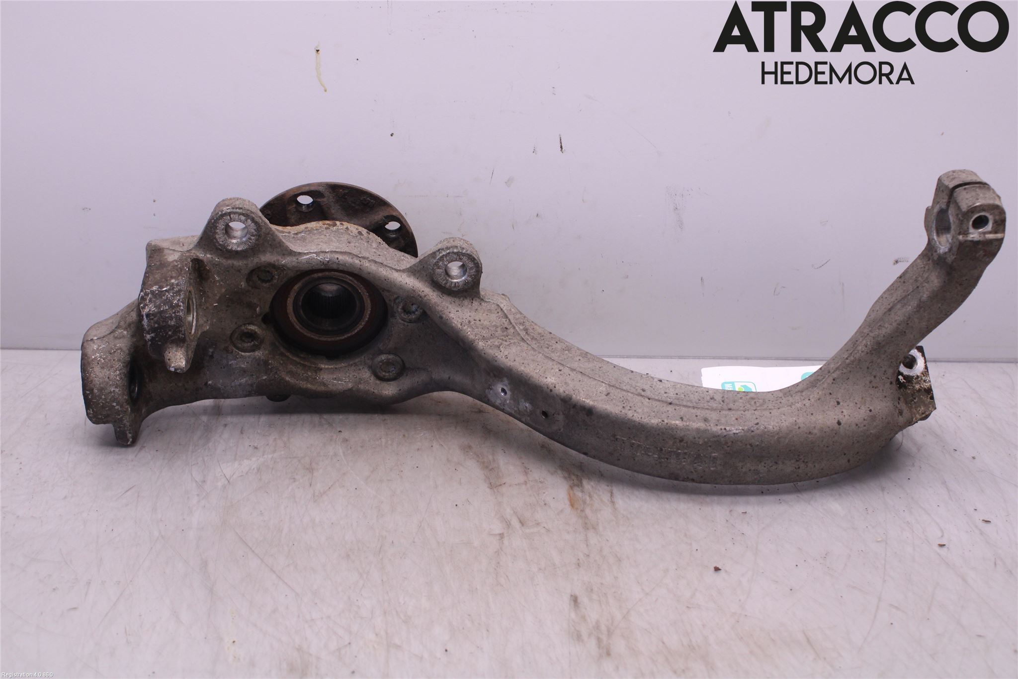 Audi A6/S6     05-11 Styrspindel Lagerhus Vä