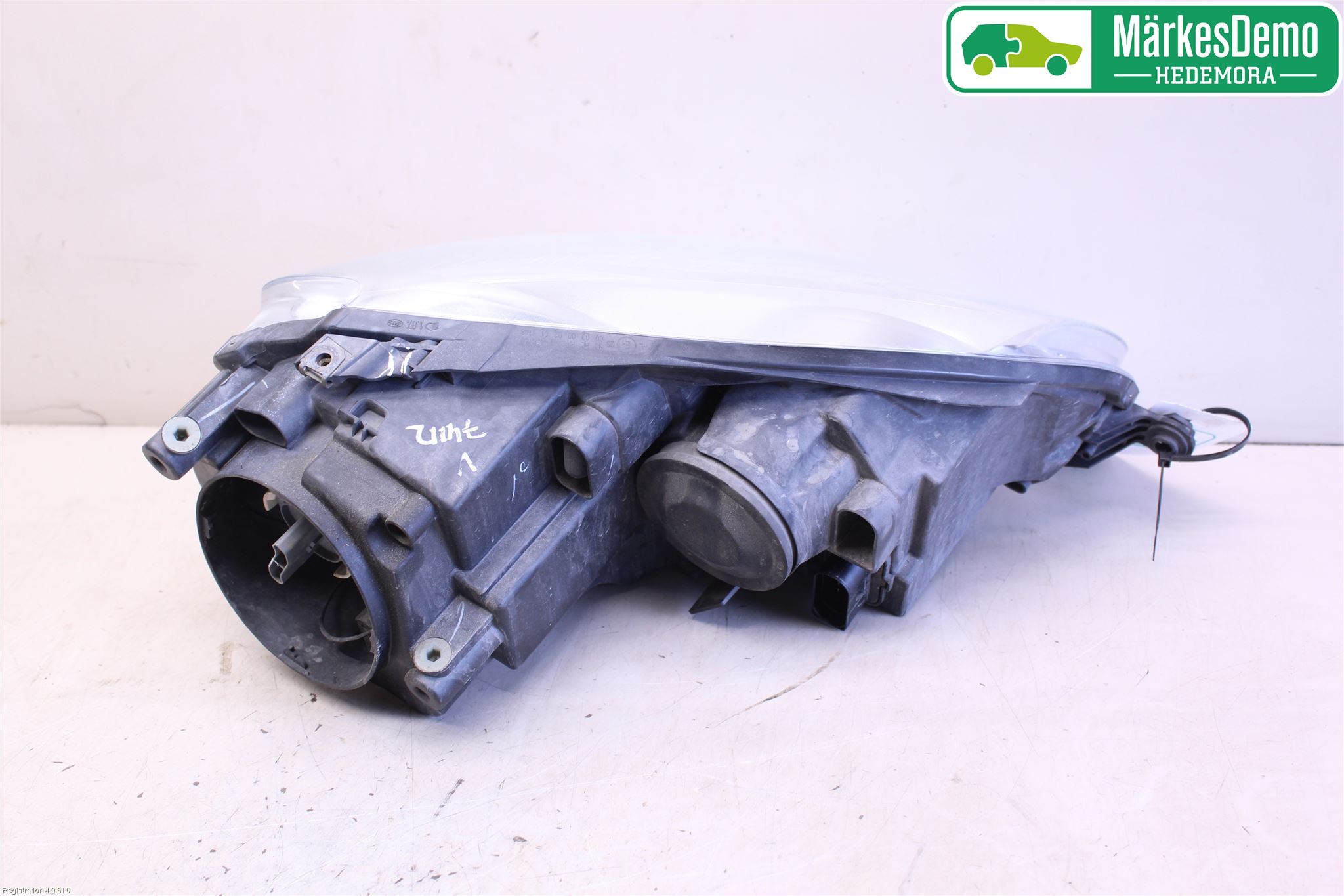 Volkswagen VW GOLF V 04-09 Strålkastare Vänster
