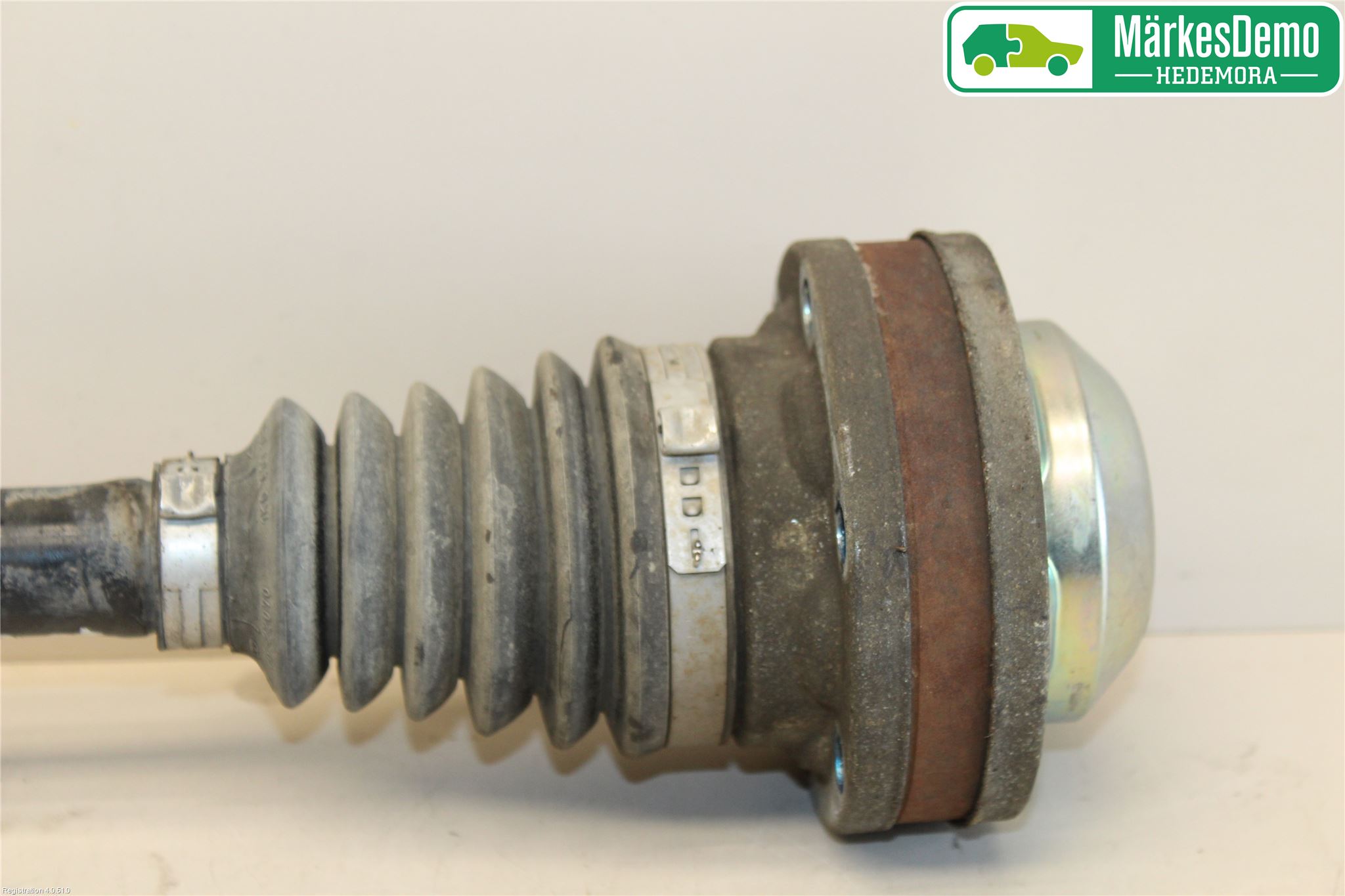 Volkswagen VW GOLF V 04-09 Drivaxel Fram Vänster
