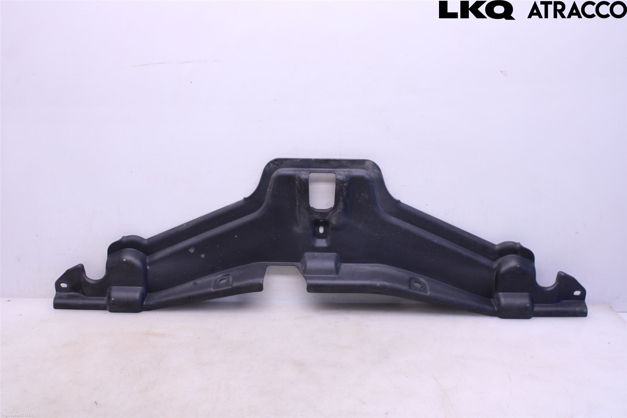 Toyota AURIS 13-19 Täckplast Front
