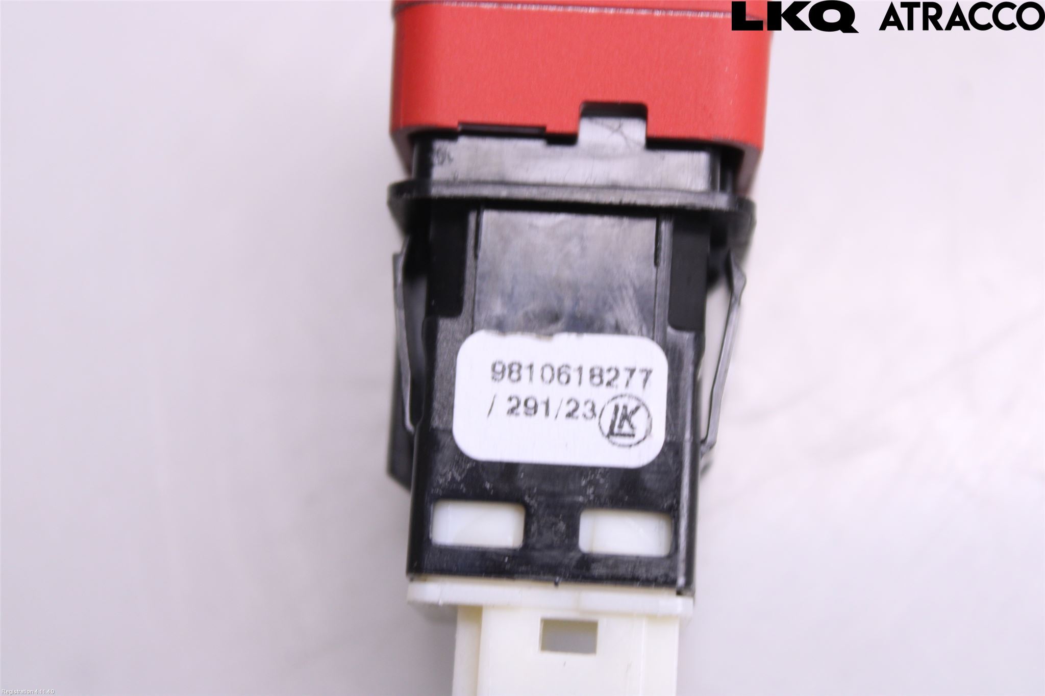 Peugeot 408 22- Strömställare Baklucka