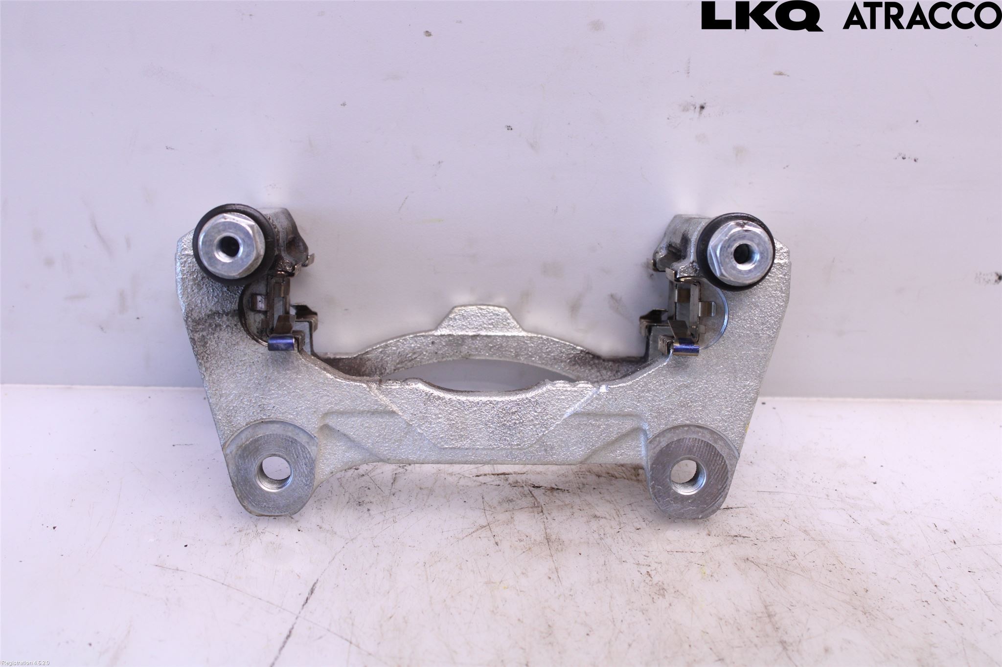 Toyota COROLLA CROSS XG10 22- Bromsokshållare