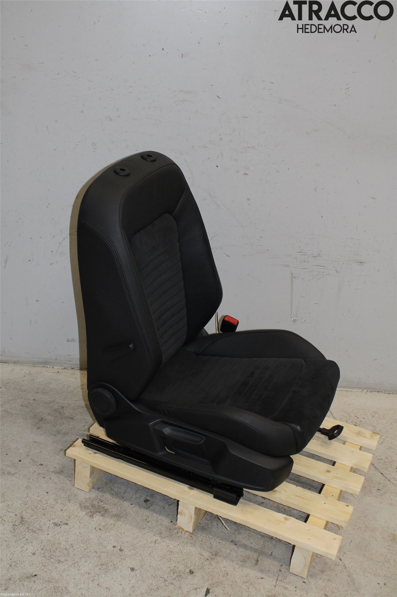Volkswagen VW PASSAT 15-19 Inredning Stol Fram Vä