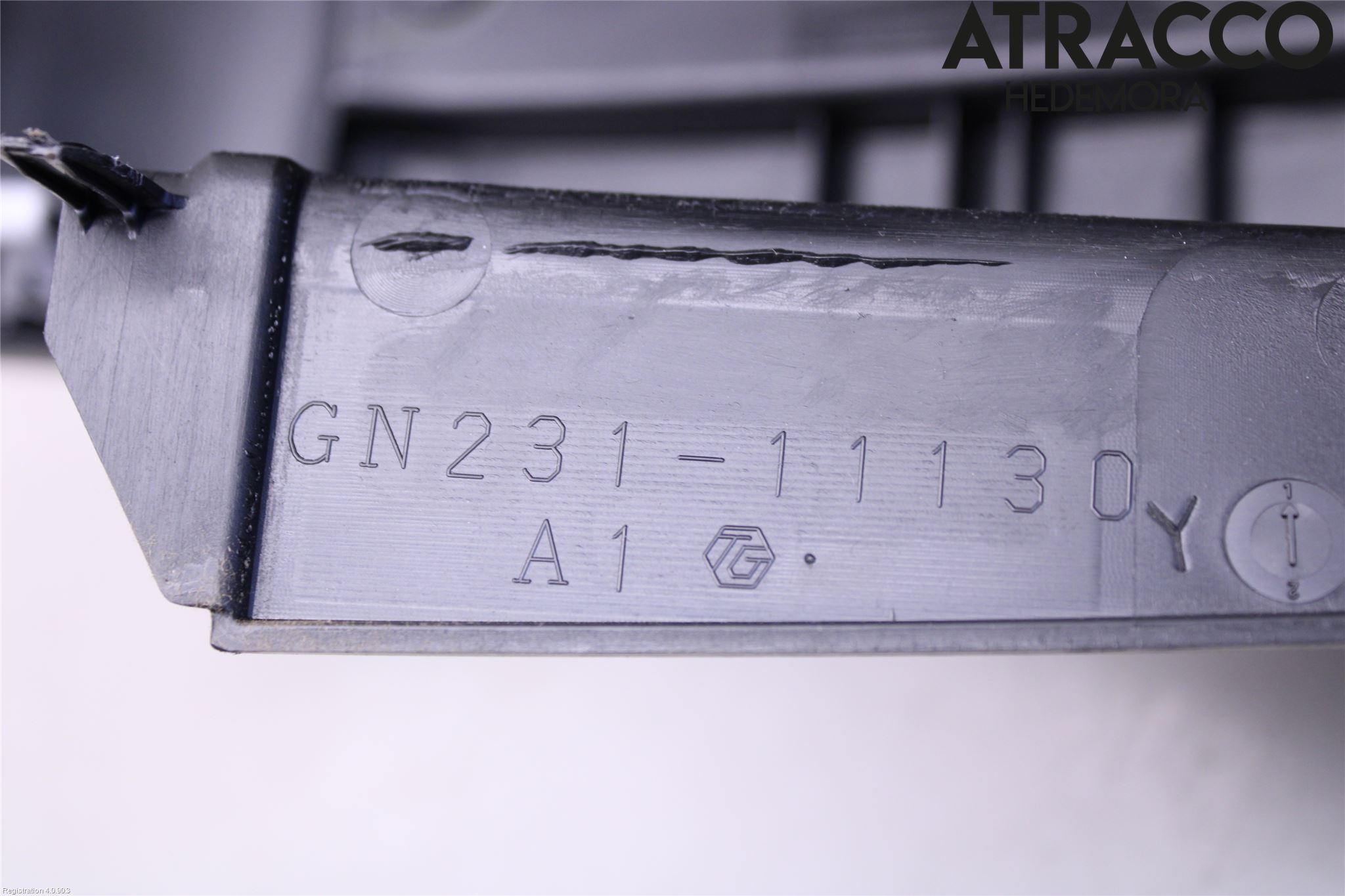 Mitsubishi OUTLANDER 13-21 Handskfack Insats