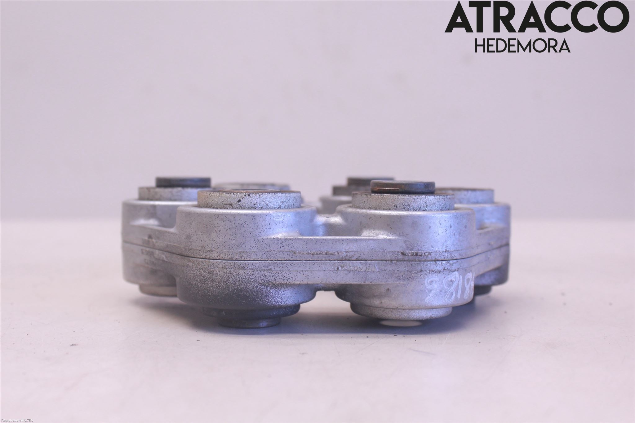 BMW 4 F32/F33/F82/F83 13-20 Mellanaxel Gummiknut