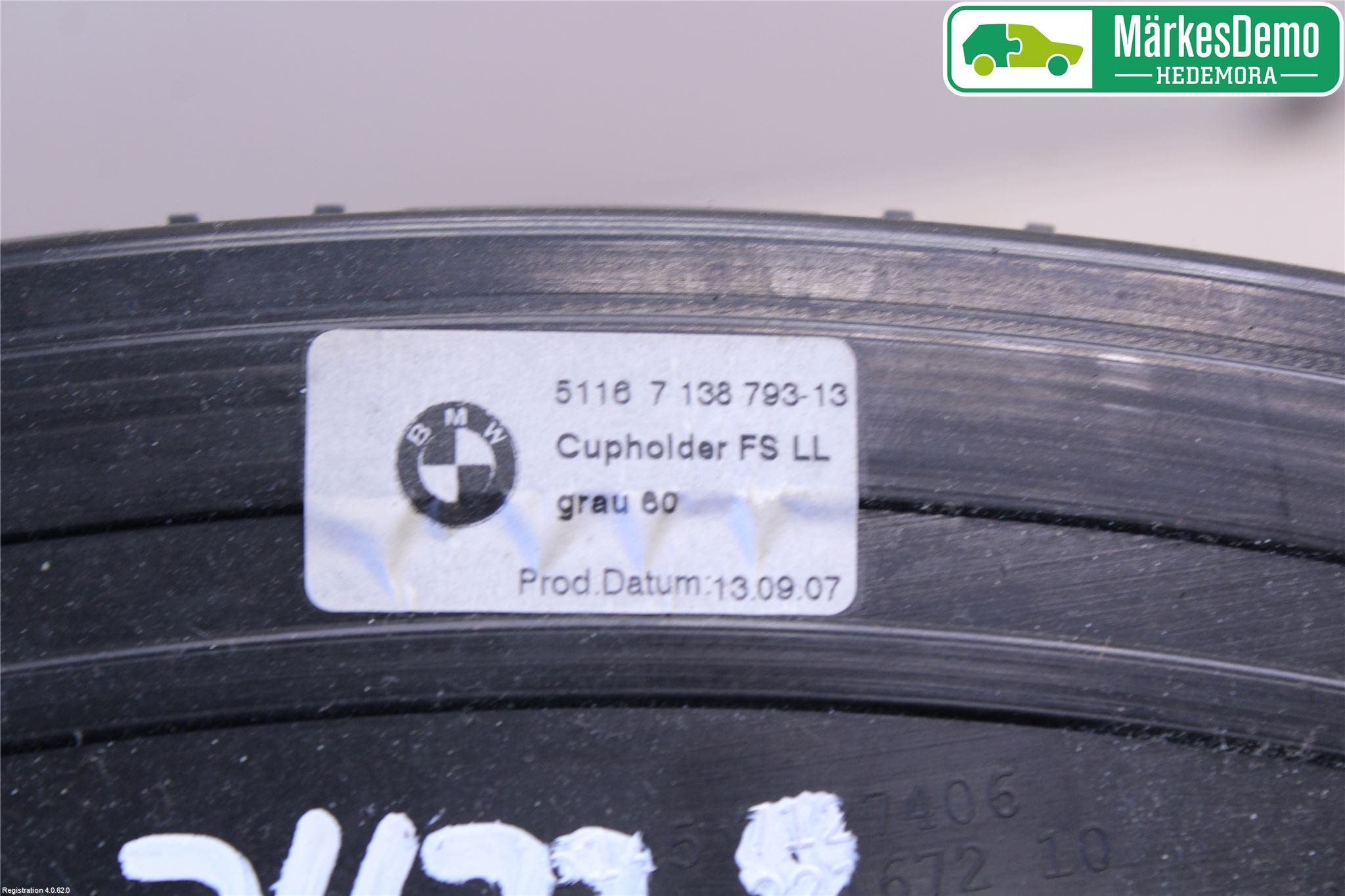 BMW 3 E90/91 SED/TOU 05-12 Mugghållare