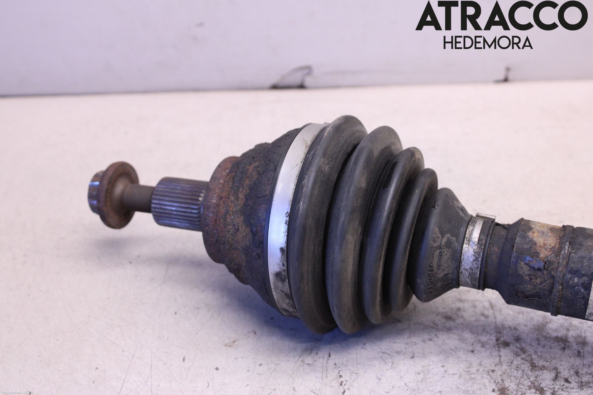 Volkswagen VW PASSAT 05-11 Drivaxel Fram Höger