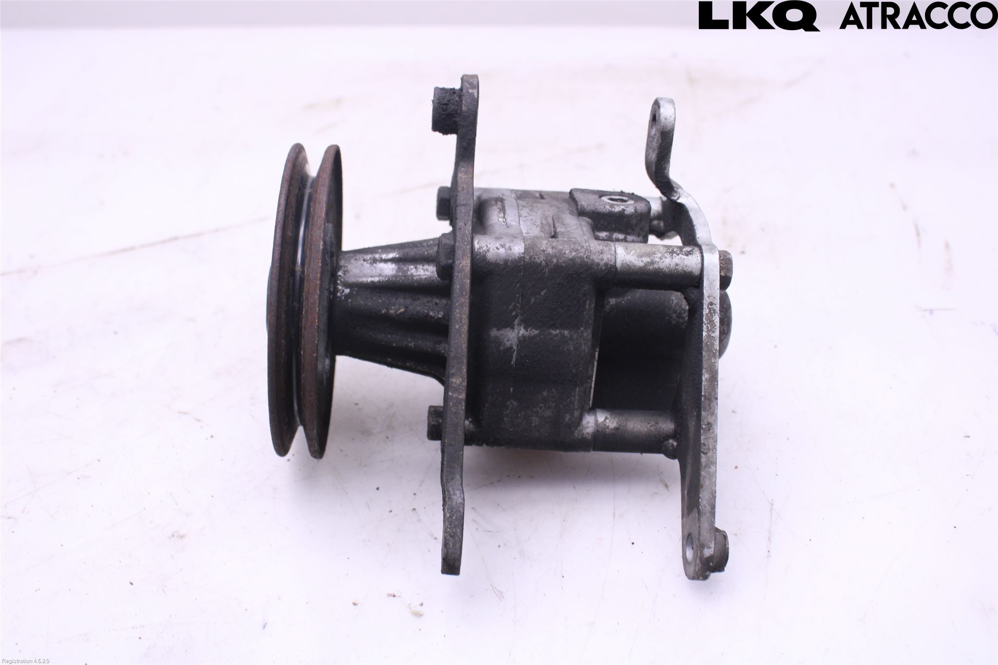 BMW 7 E32      86-94 Styrservopump