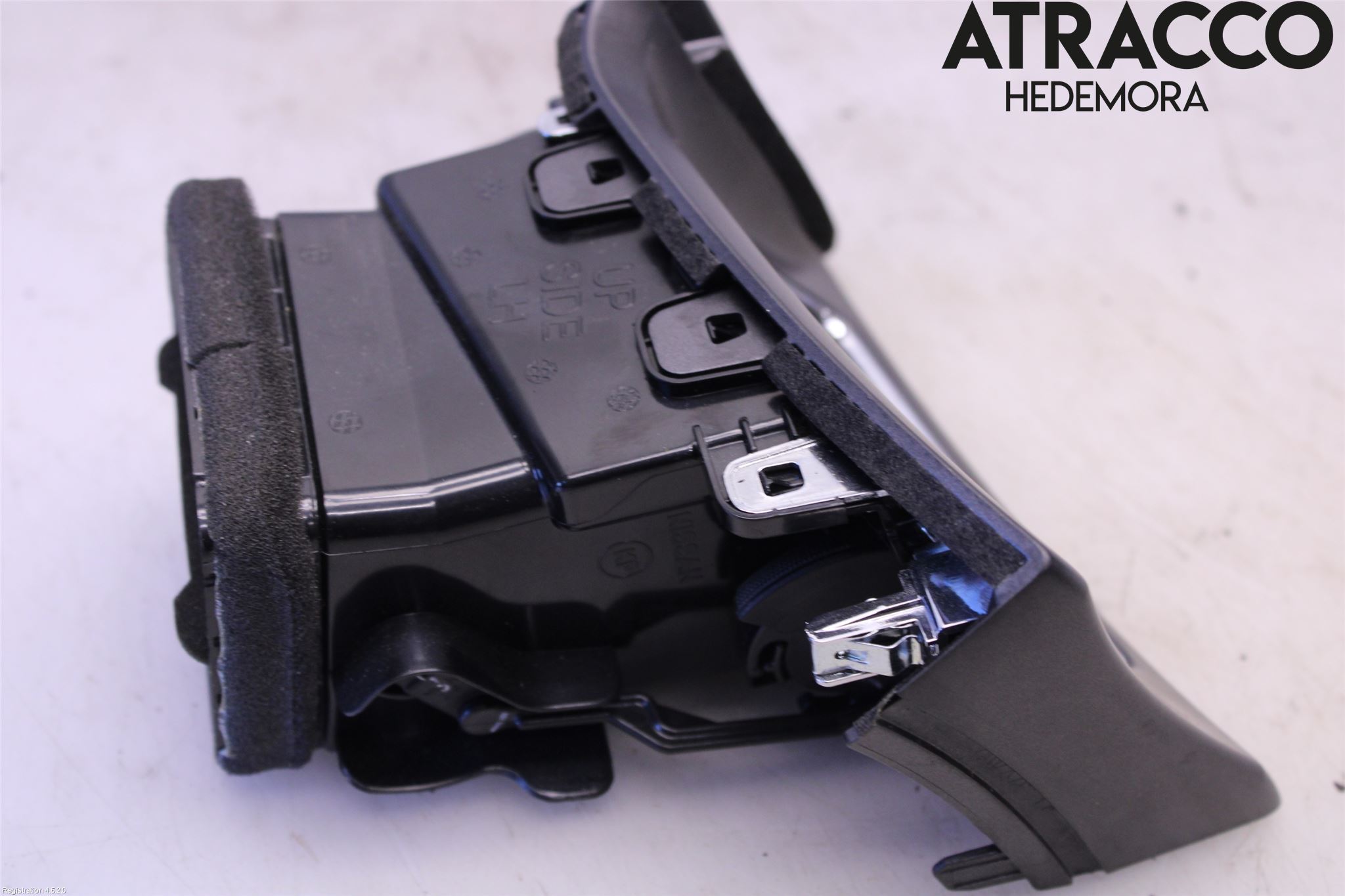 Nissan PULSAR Defrosterkanal-Munstycke