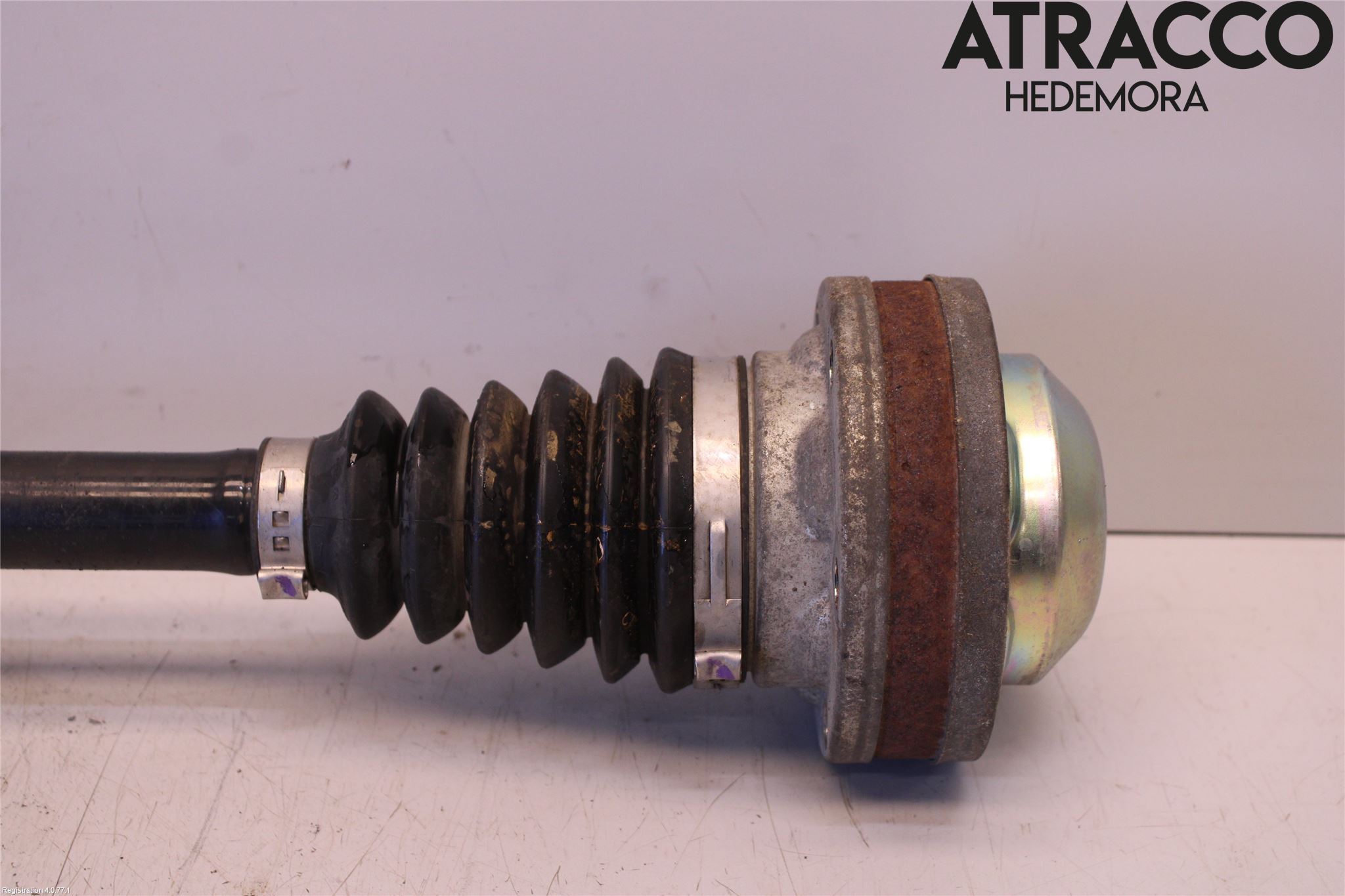 Volkswagen VW CADDY 11-15 Drivaxel Fram Vänster