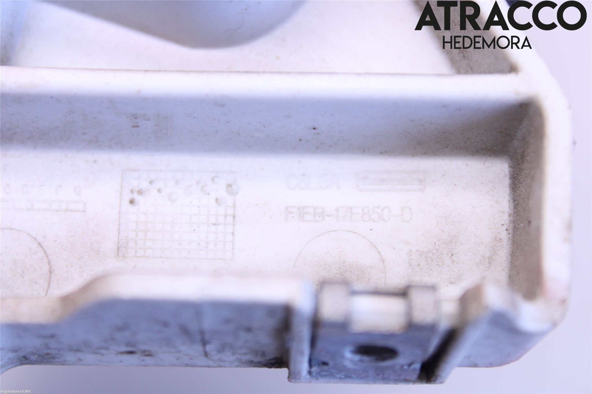 Ford FOCUS 15-18 Stötfångarfäste Bak Hö