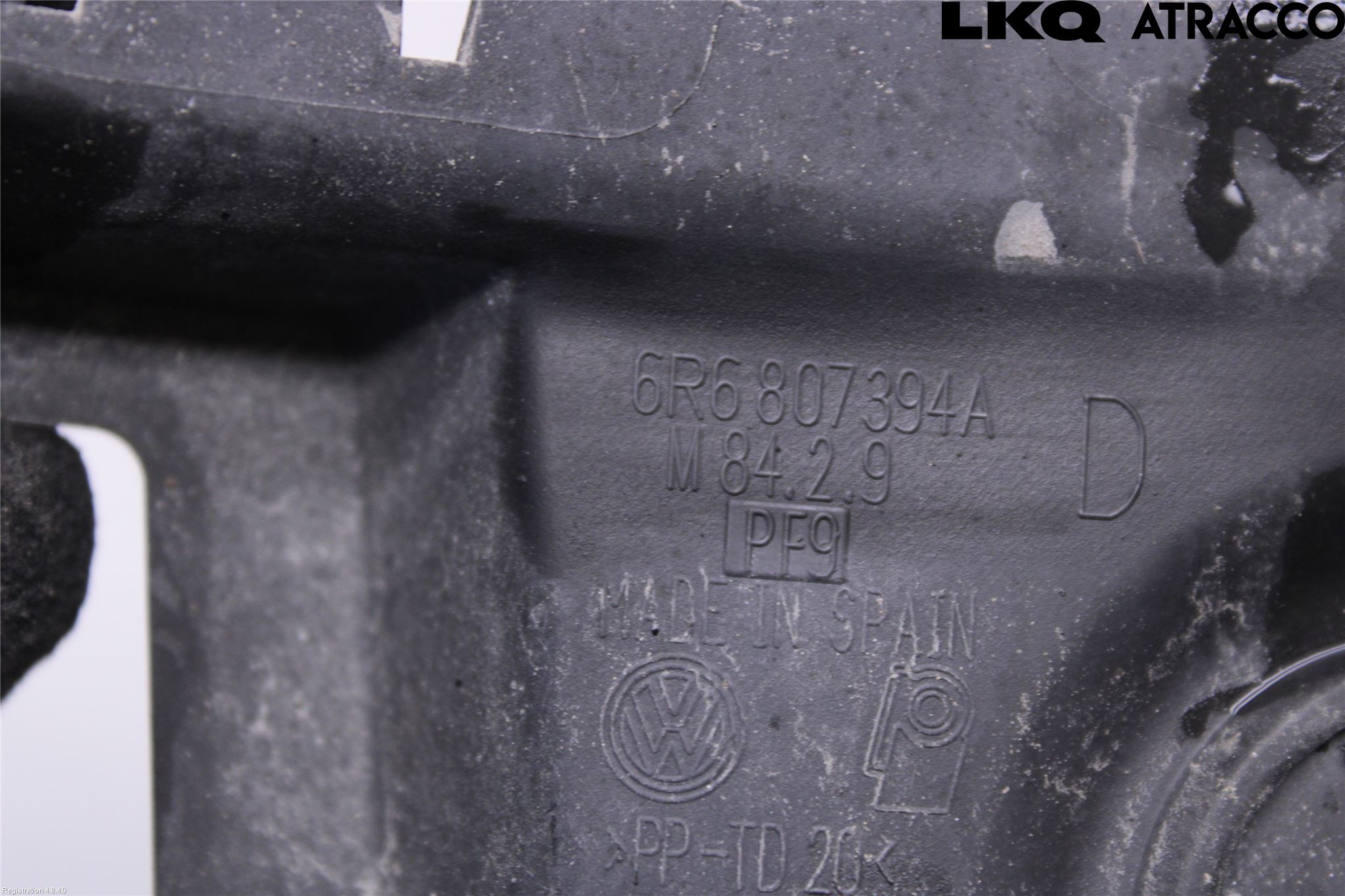 Volkswagen VW POLO 10-17 Stötfångarfäste Bak Hö