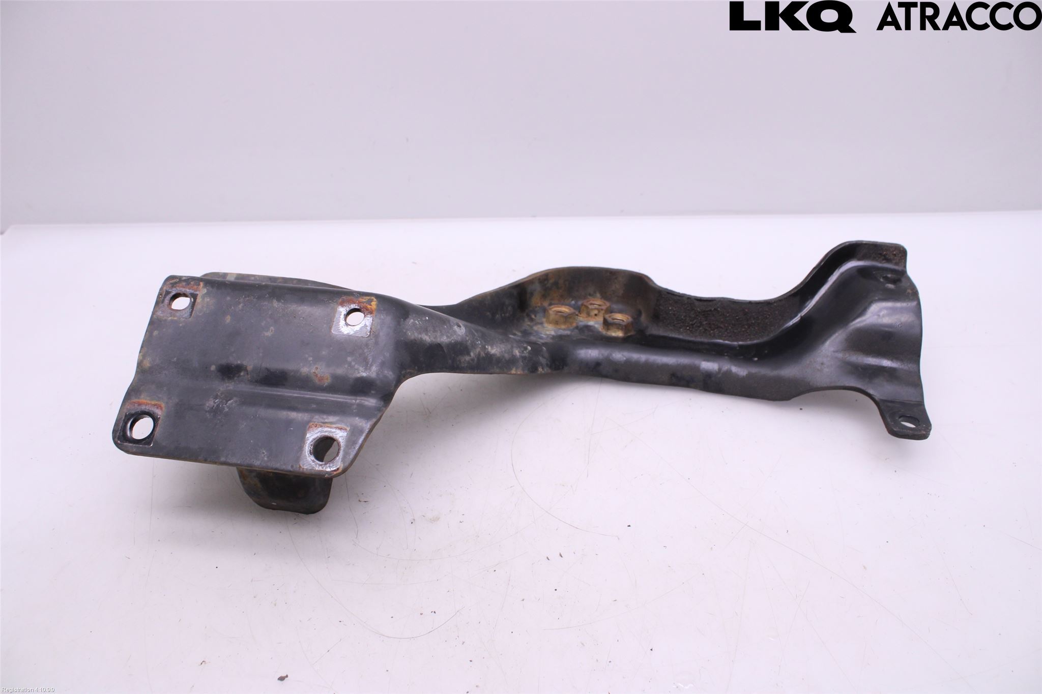 Dodge PICK UP RAM 81- Motorfäste