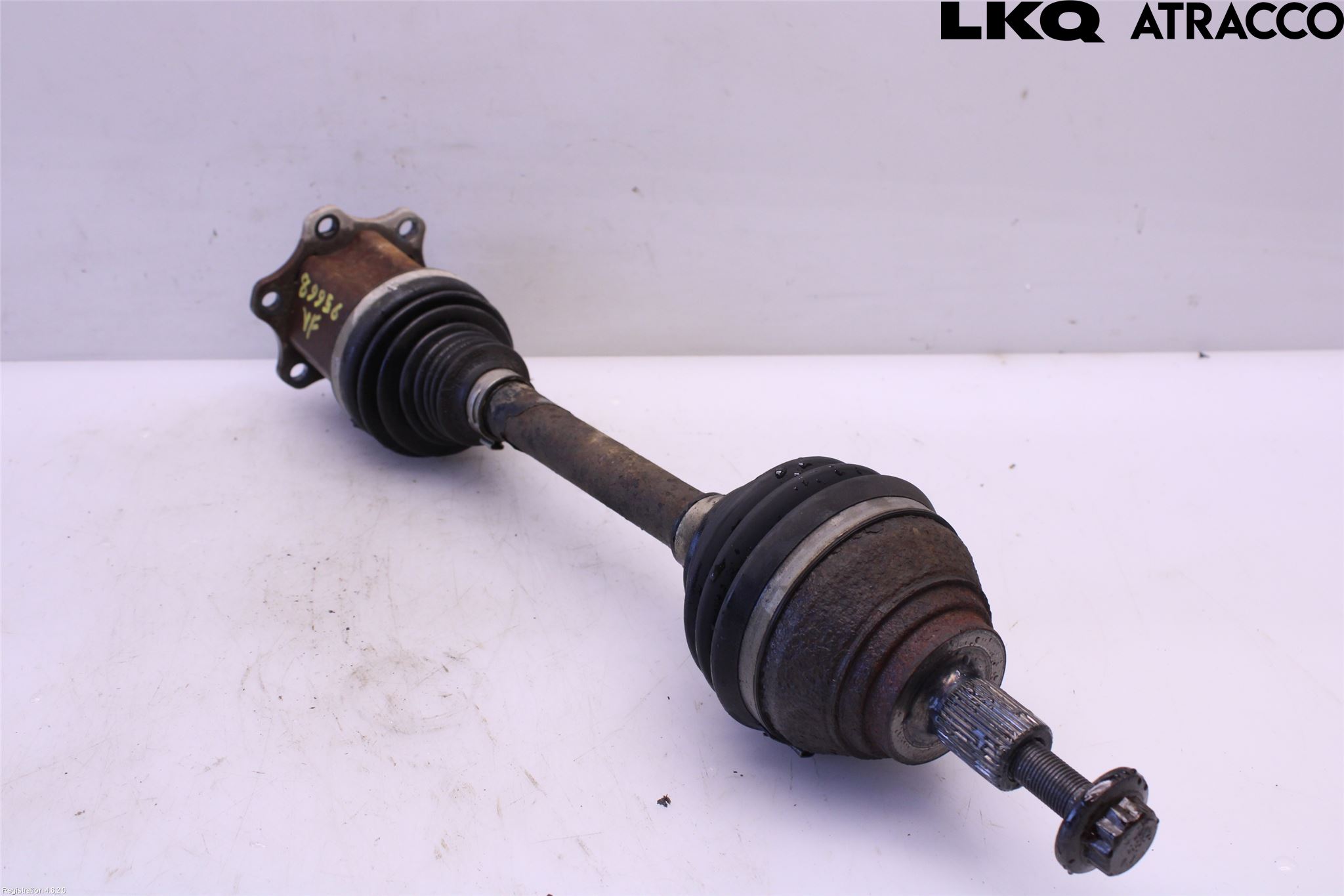 Skoda SUPERB 16-24 Drivaxel Fram Vänster