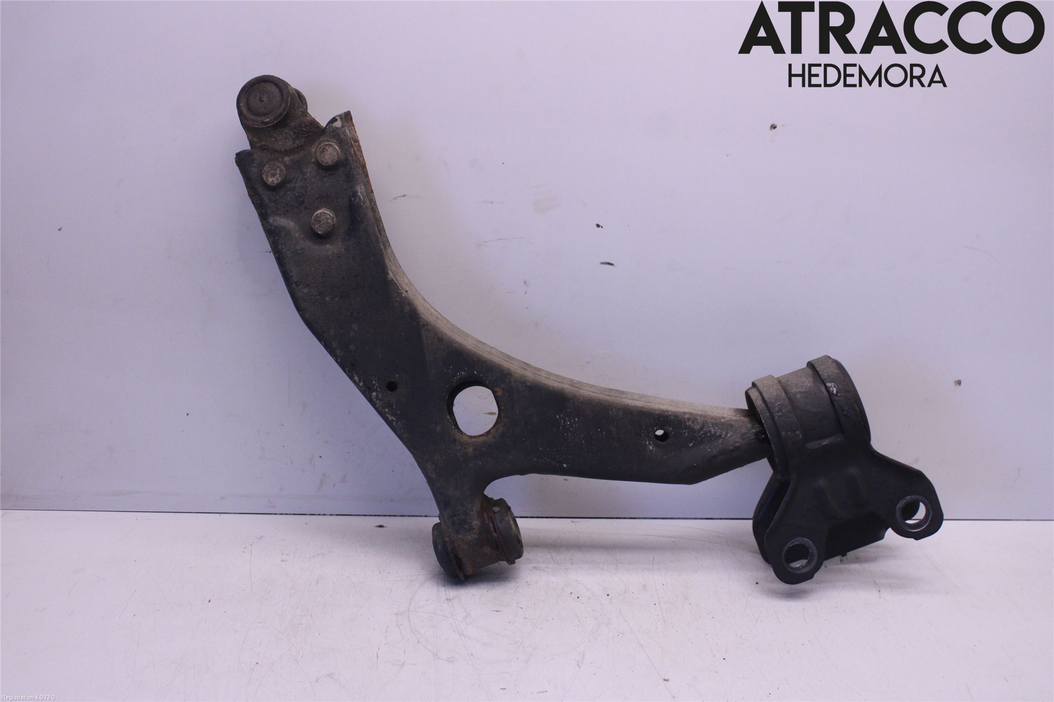 Ford FOCUS 11-14 Bärarm Fram Undre Vä