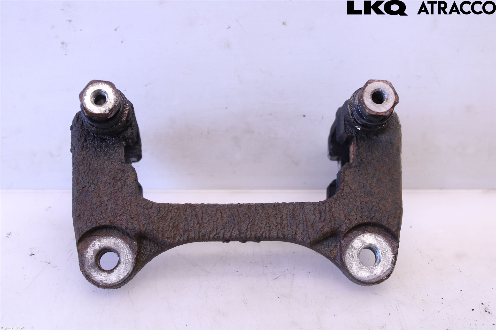 Suzuki SWIFT 17-24 Bromsokshållare