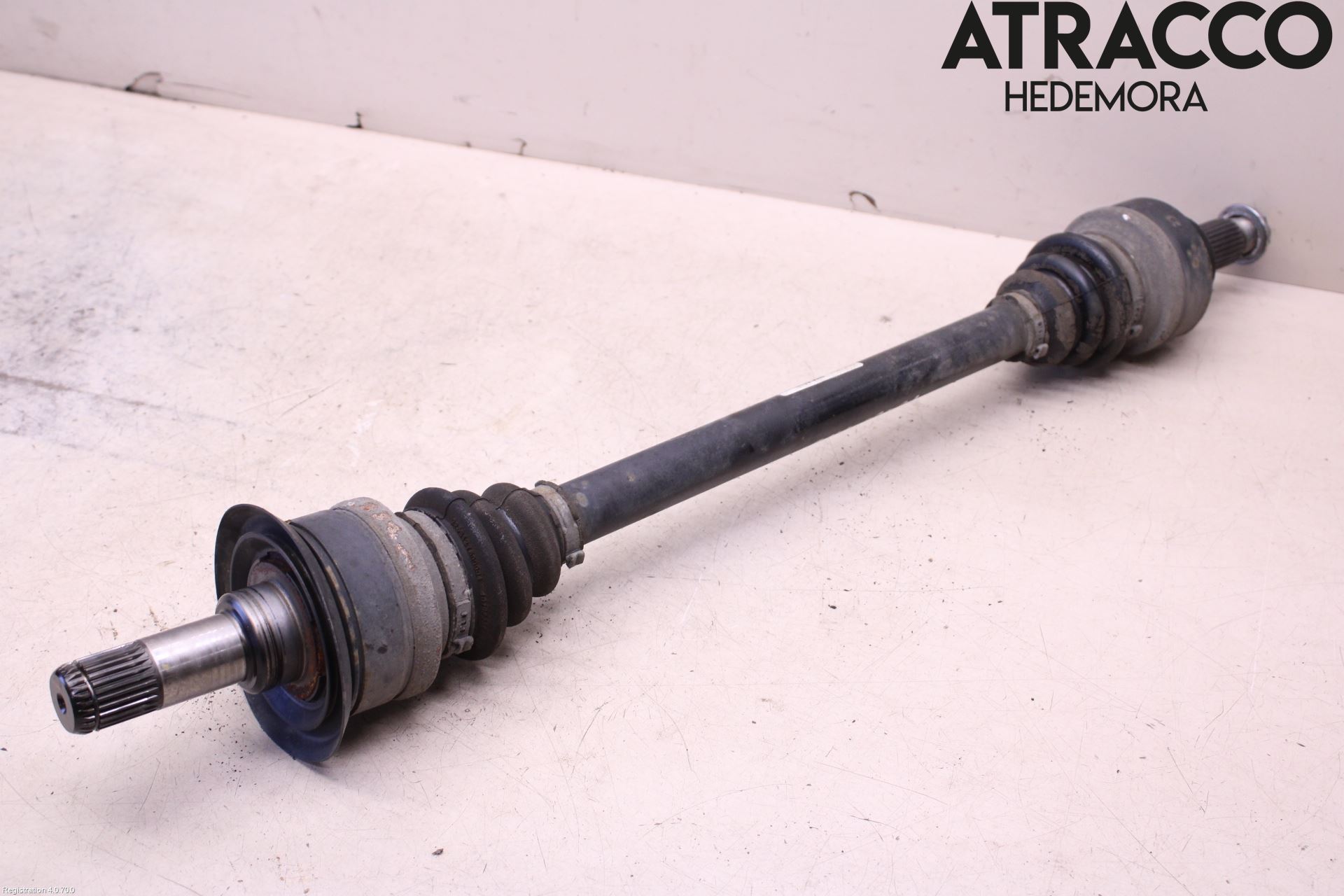 BMW 3 F30/F31/F80 12-19 Drivaxel Bak Vänster