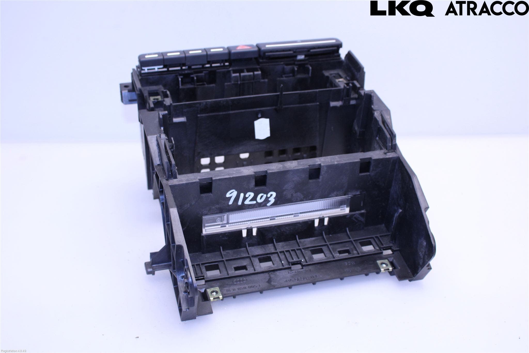 Audi A4/S4 05-07 Instrument-Radio Sarg