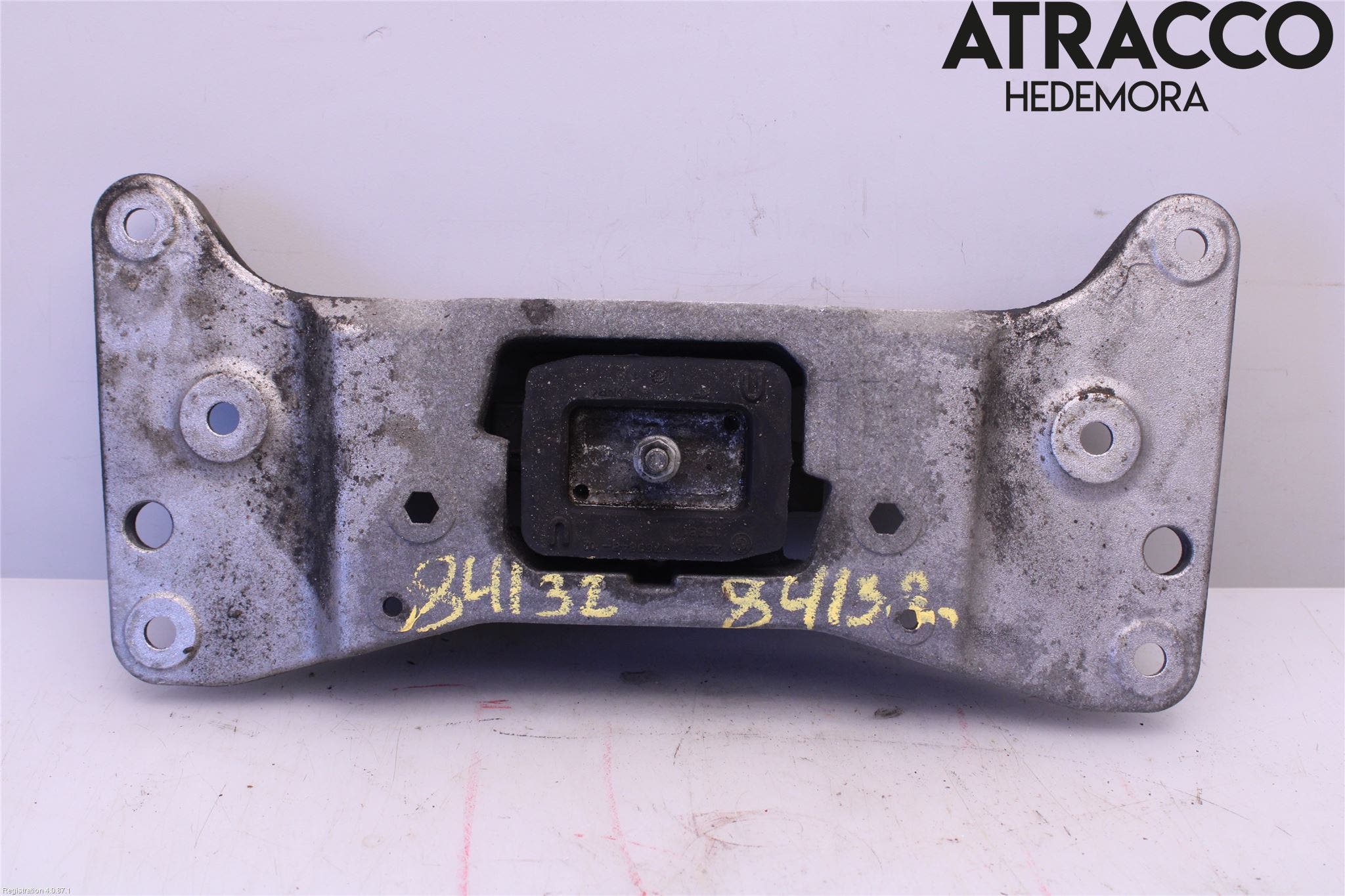 BMW 5 GT F07 09-17 Växellådsbalk