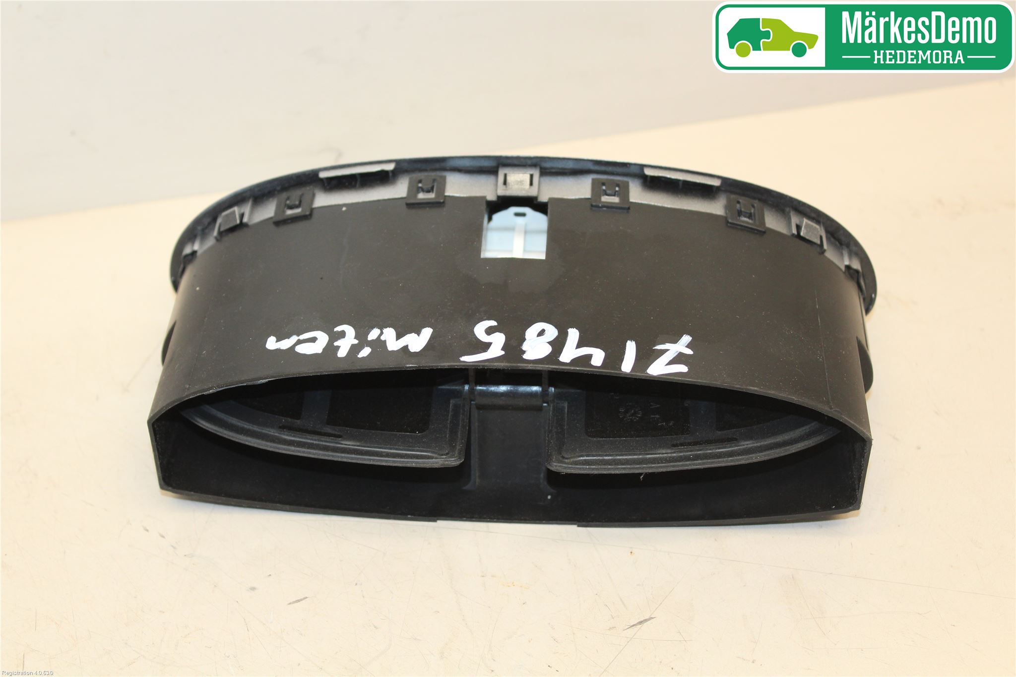 Renault CLIO III  06-09 Defrosterkanal-Munstycke