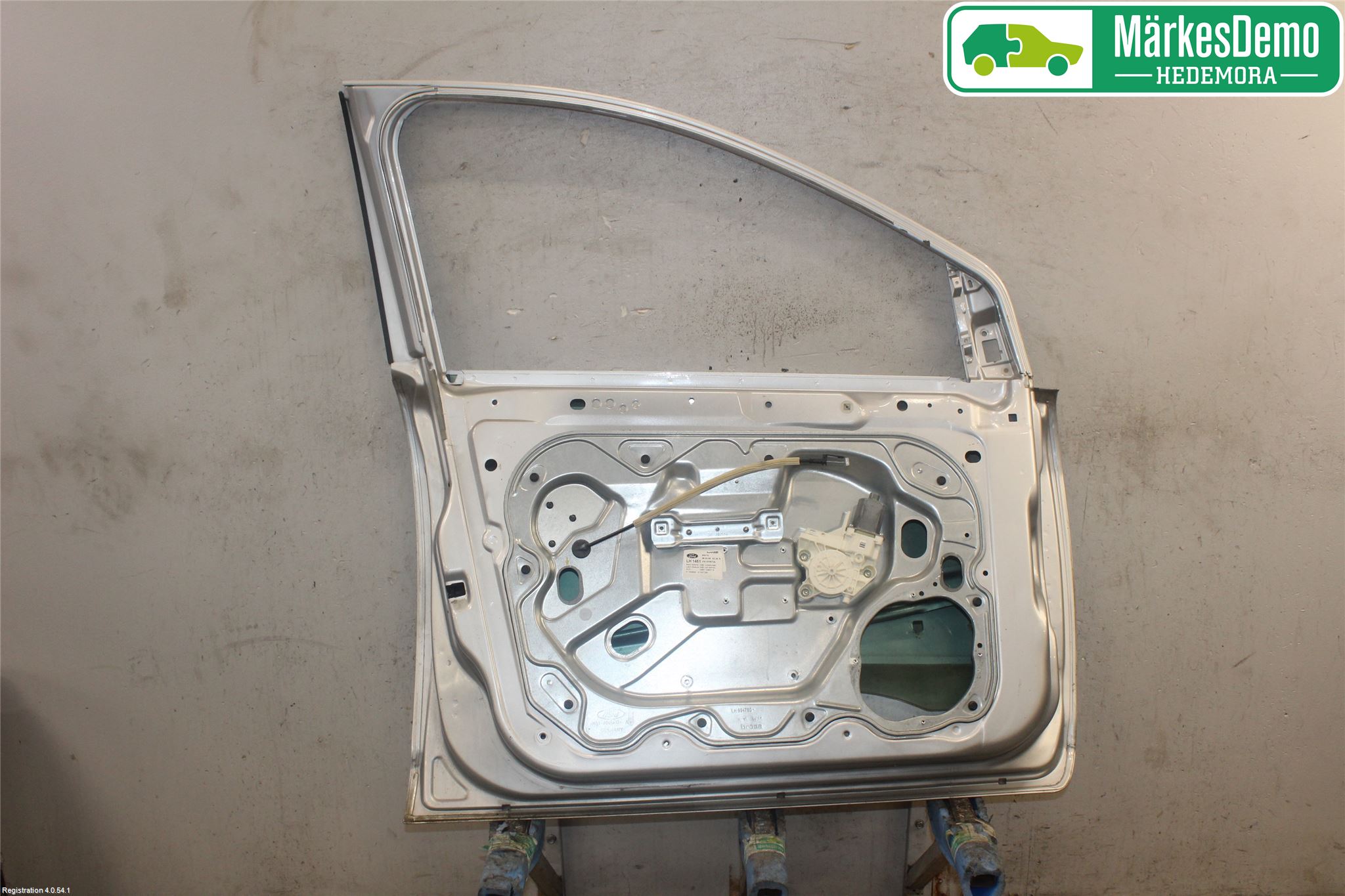Ford FOCUS     04-07 Dörr Fram Vänster