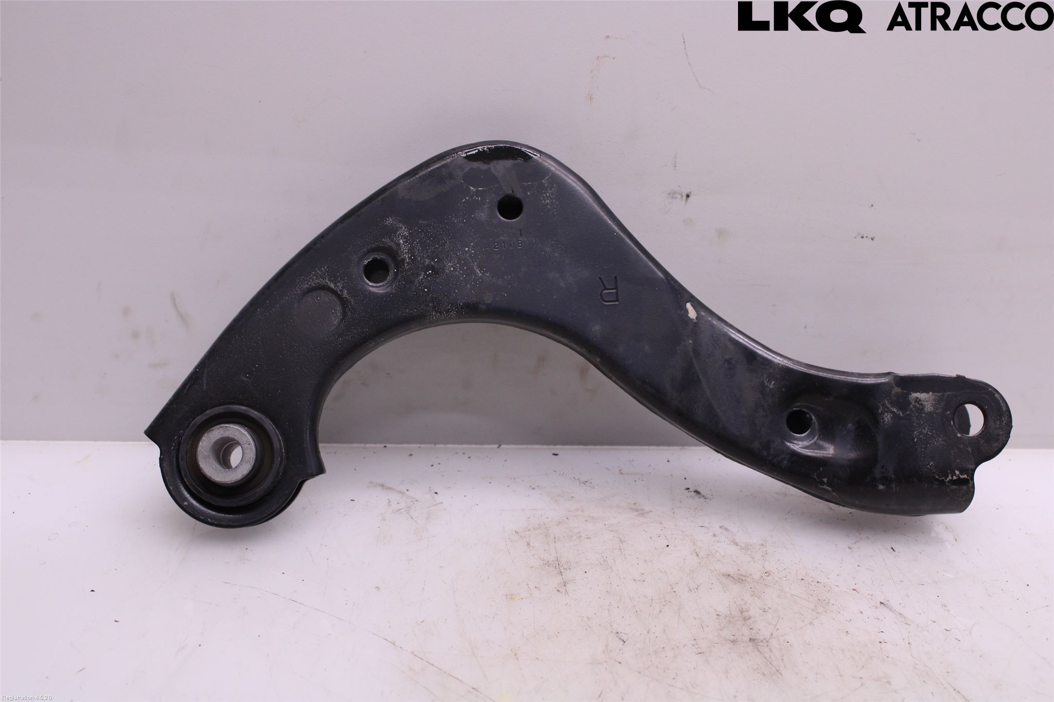 Toyota COROLLA CROSS XG10 22- Bärarm Bak Övre Höger