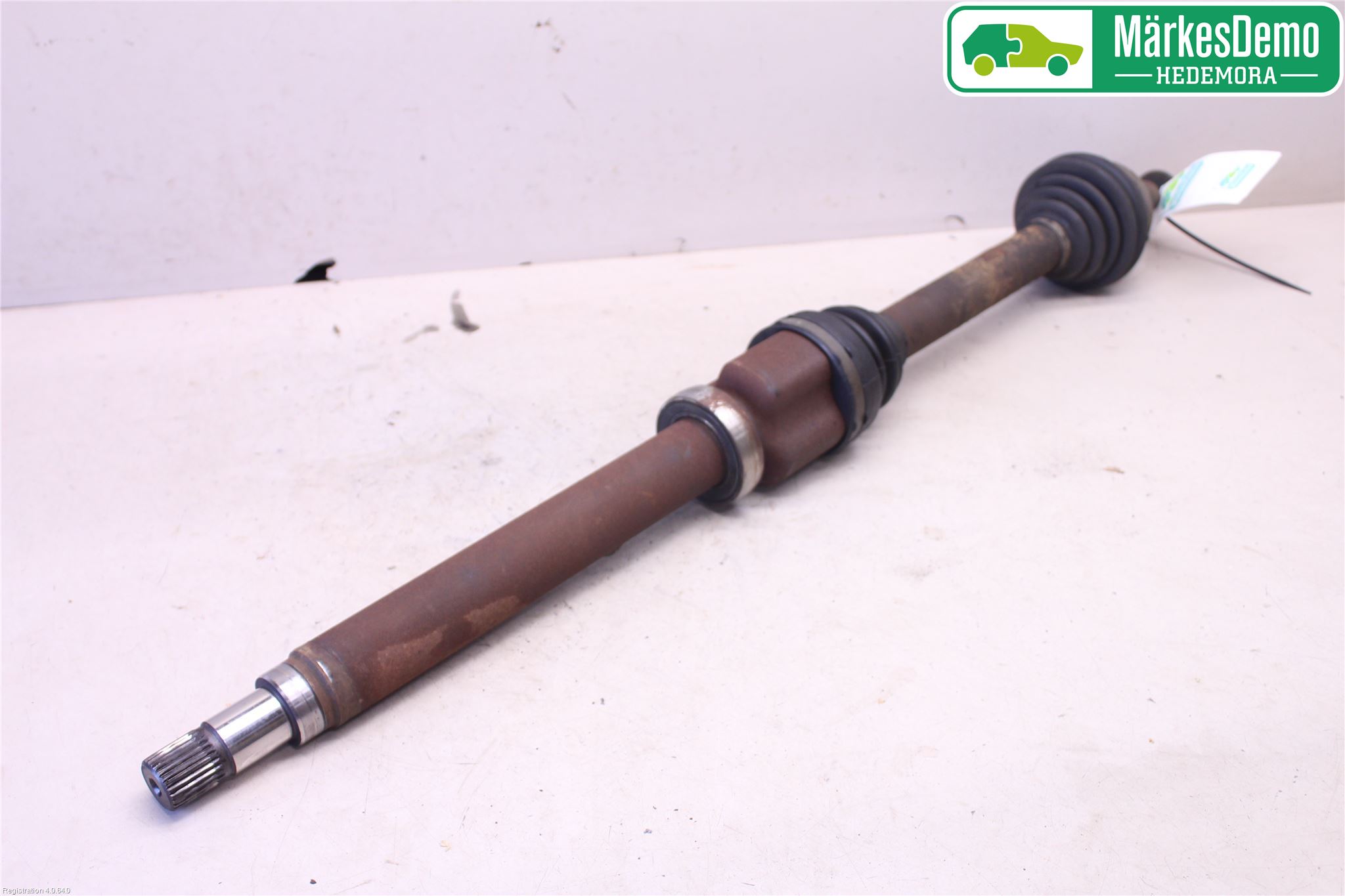 Ford FOCUS 08-11 Drivaxel Fram Höger