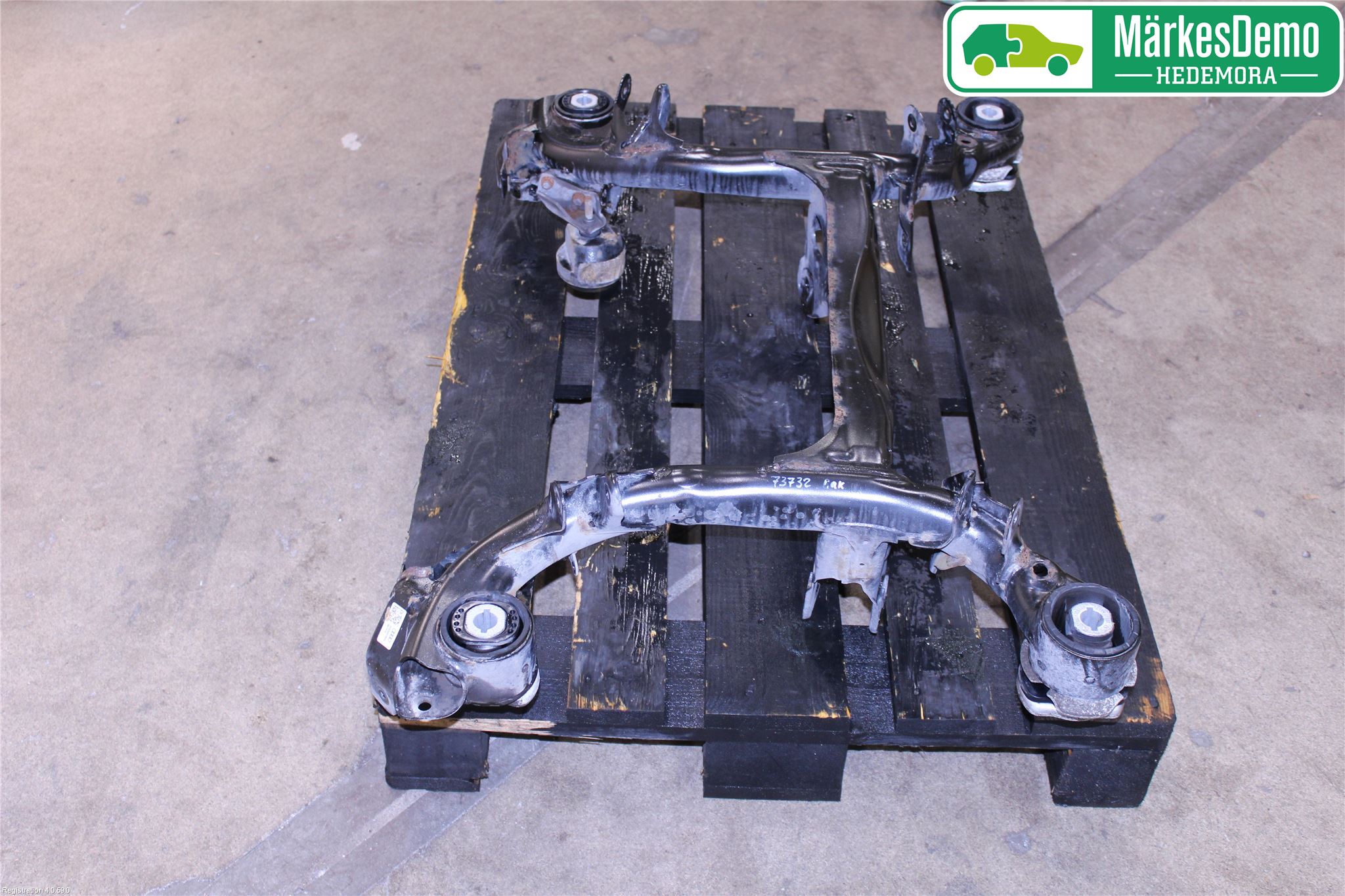 Audi A4/S4 B9 16-19 Bakaxelbalk