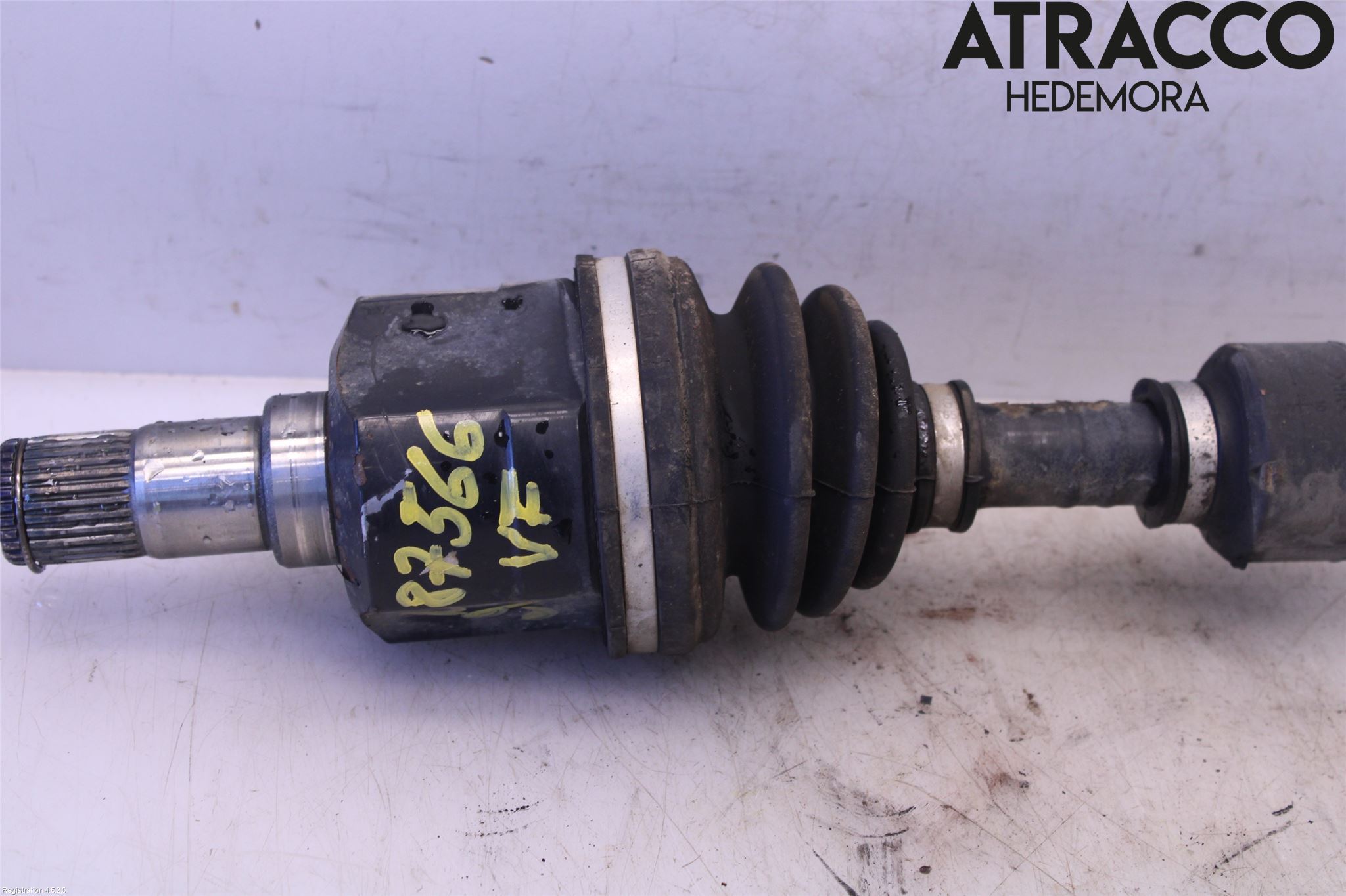 Audi A4/S4 08-11 Drivaxel Fram Vänster