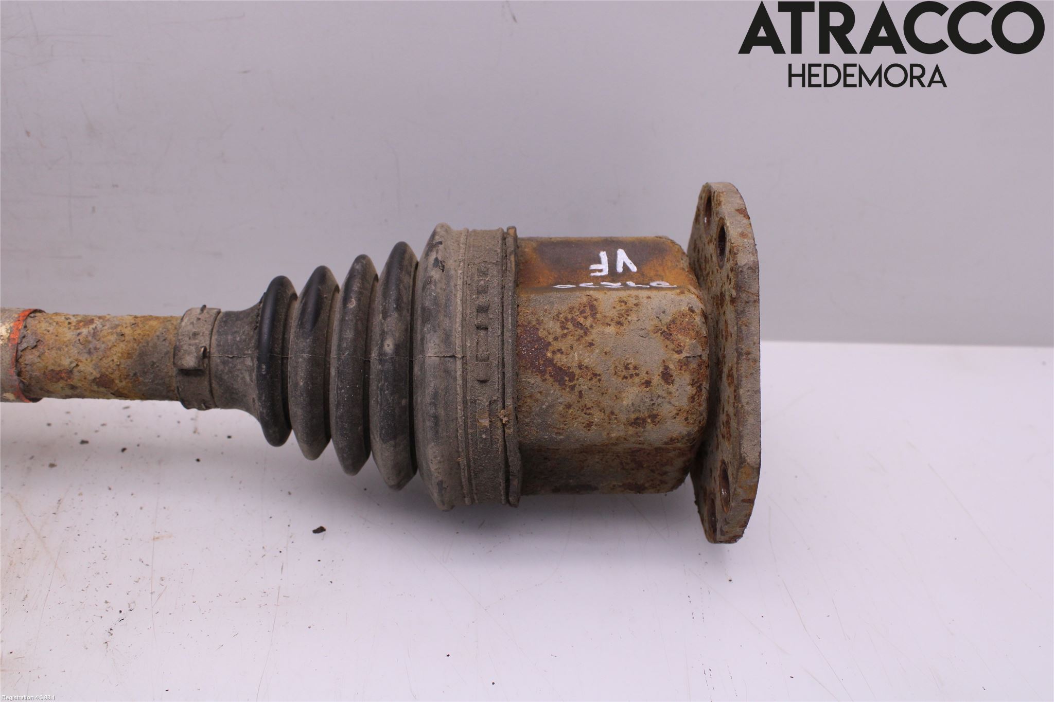 Chevrolet EXPRESS Drivaxel Fram Vänster