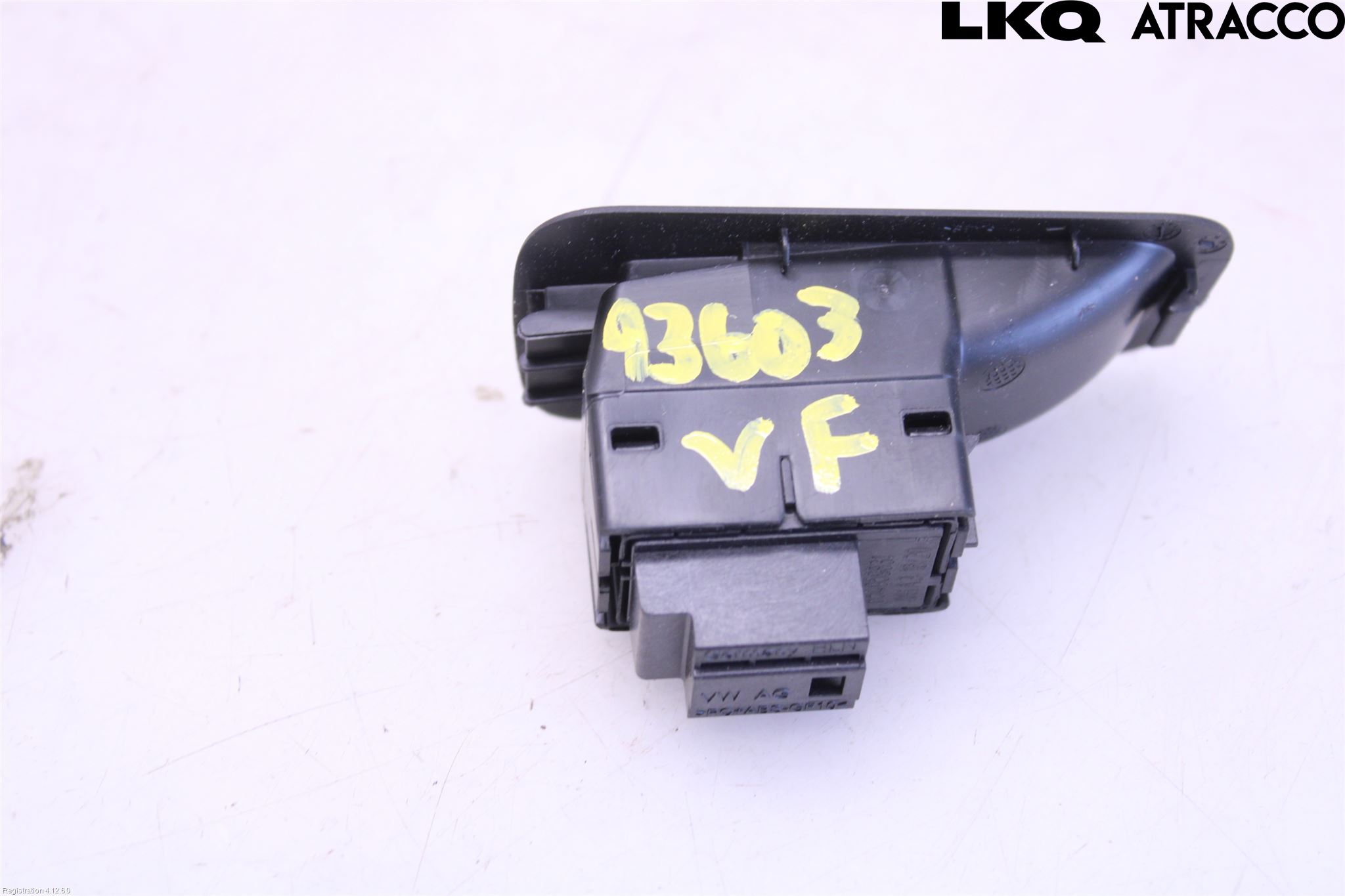 Skoda SCALA 19- Strömställare Baklucka