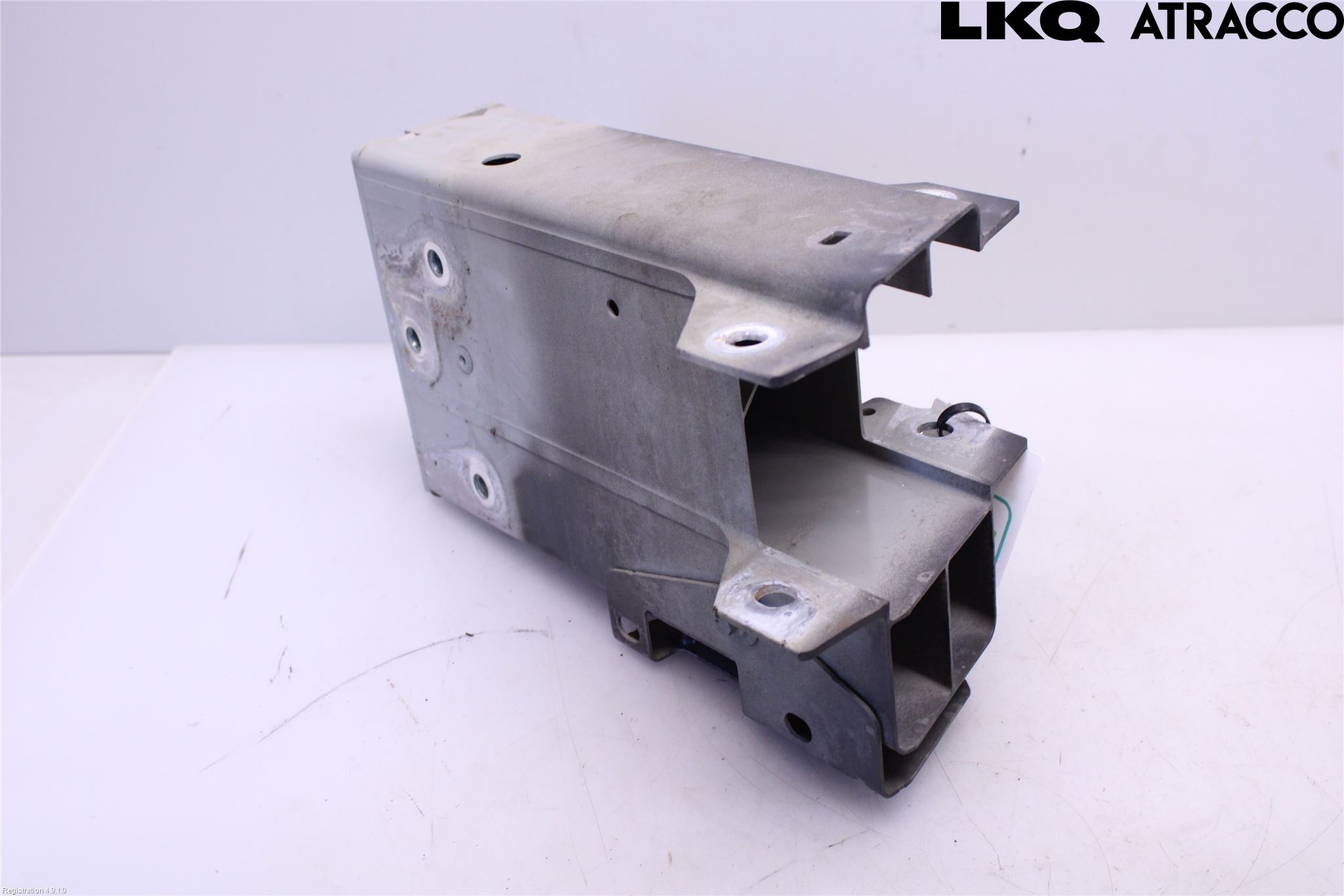 Volvo XC60 18- Stötfångarbärjärn Fram