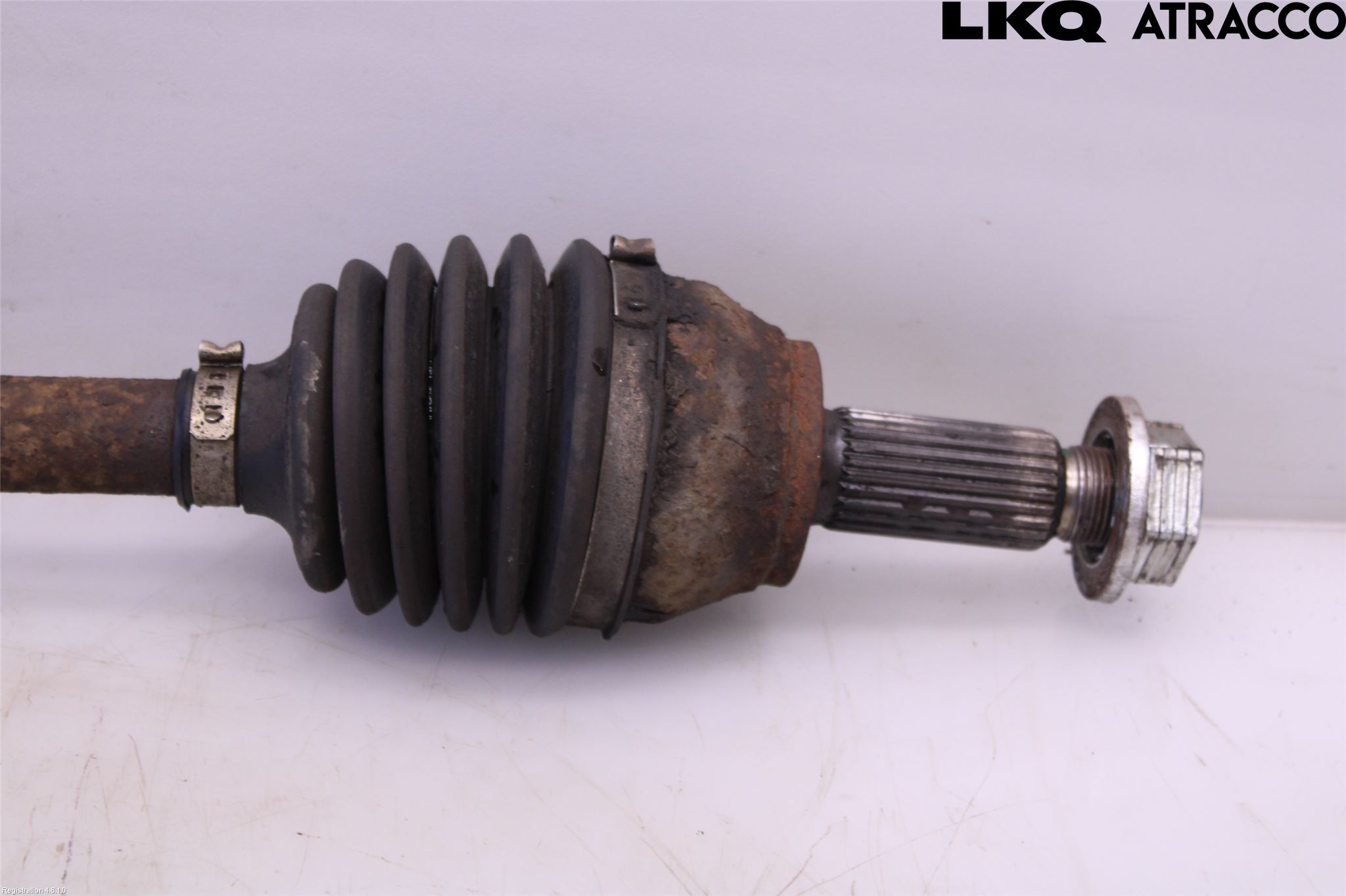 Ford FIESTA 13-17 Drivaxel Fram Vänster